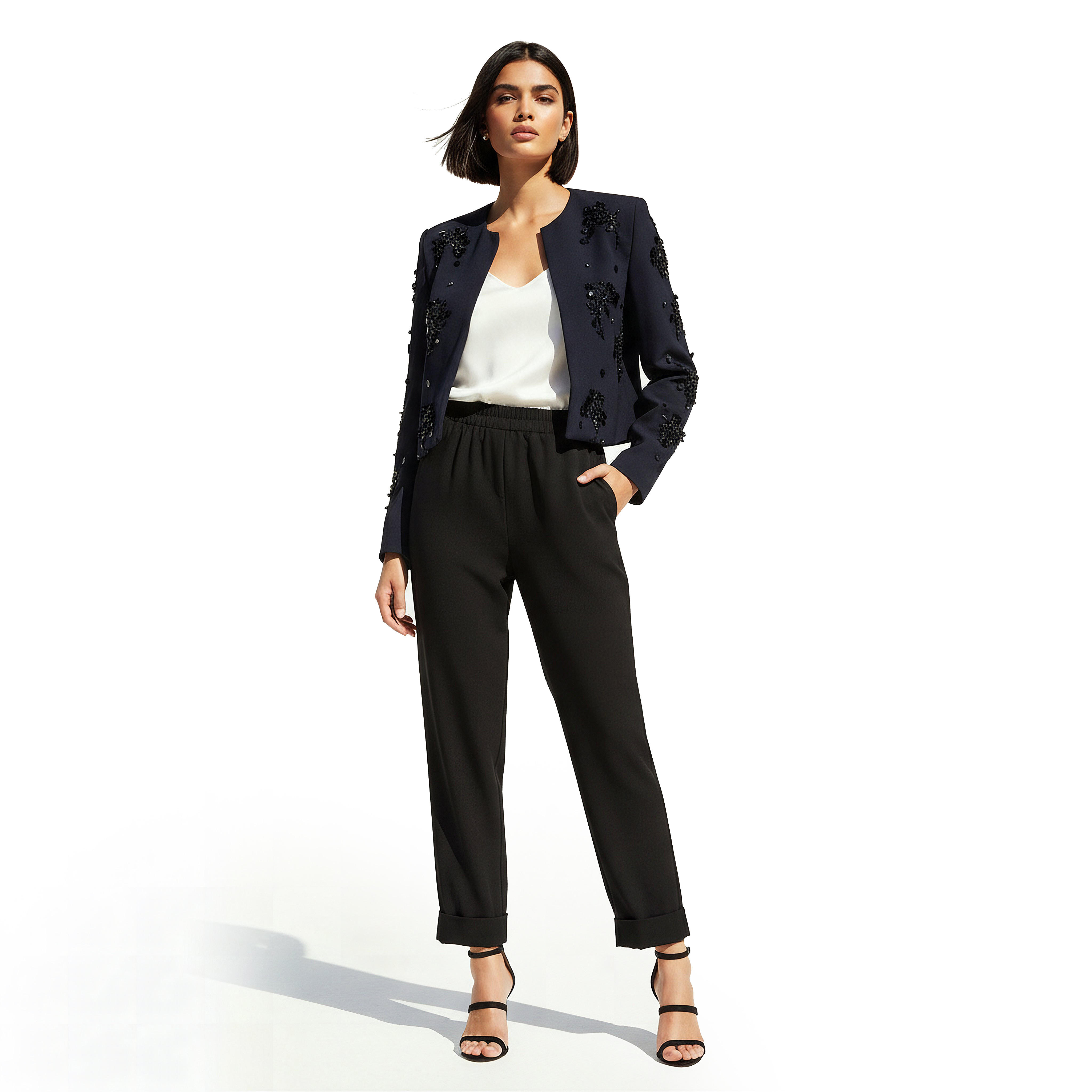 جاكيت بليزر قصيرة بتفاصيل زينة من آيكونيك-women-clothing-coatsandjackets-blazers-image-6
