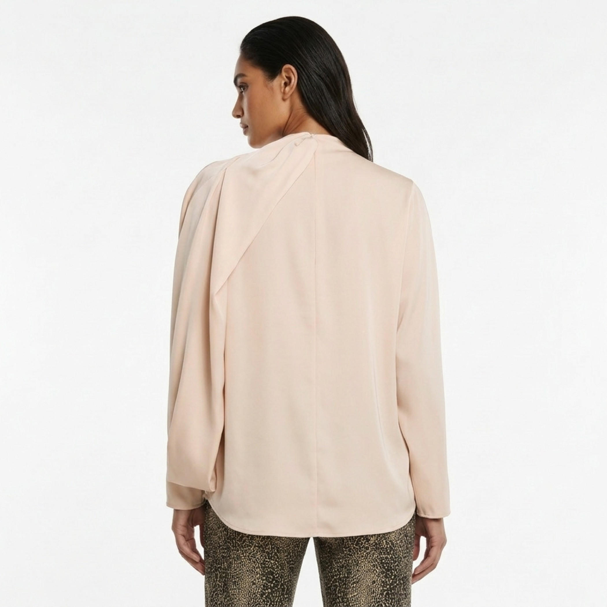 بلوزة بياقة منسدلة-women-clothing-coordsets-image-4