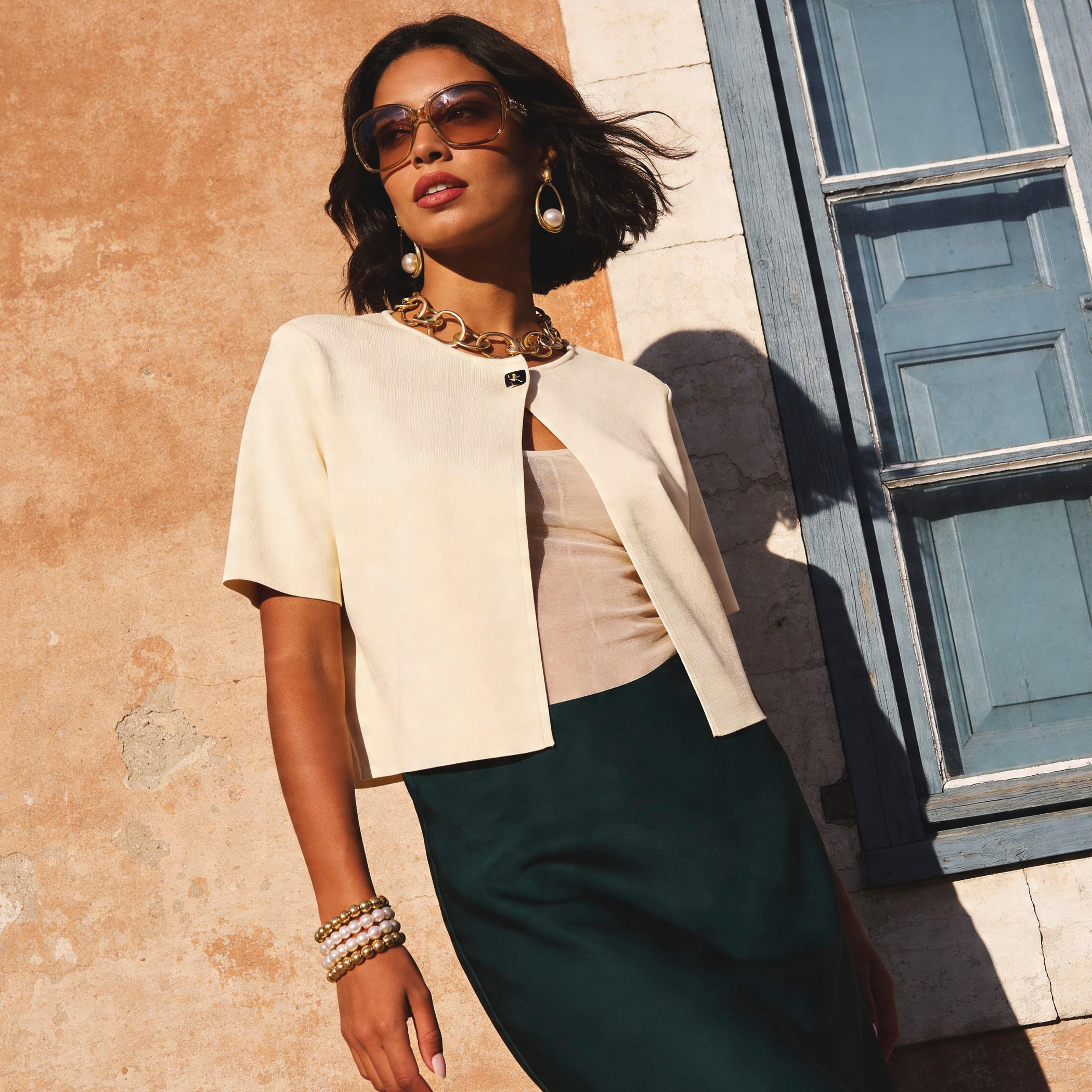 سترة شروغ قصيرة بياقة مستديرة من آيكونيك-women-clothing-shirtsandblouses-blouses-image-1
