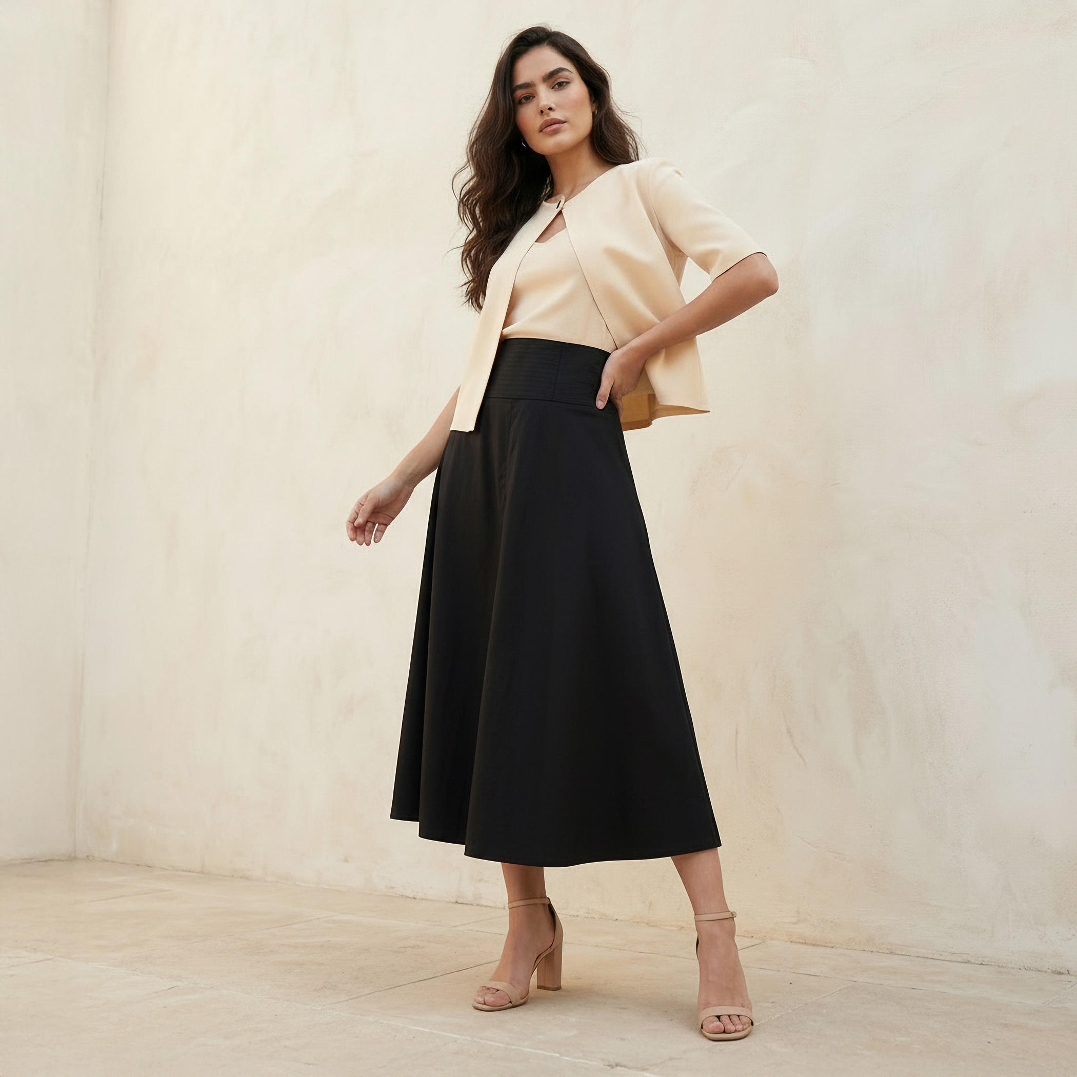 سترة شروغ قصيرة بياقة مستديرة من آيكونيك-women-clothing-shirtsandblouses-blouses-image-3