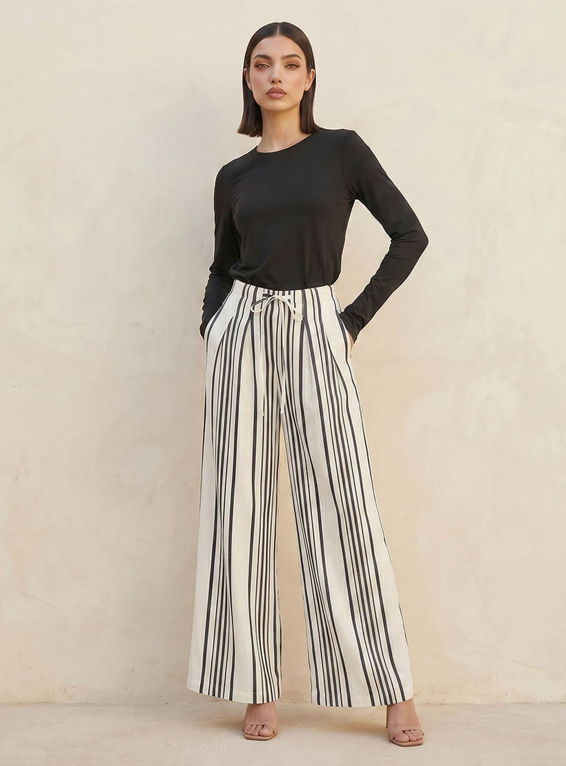 بنطلون واسع الساق مقلم بتصميم عصري وأنيق من سبلاش آيكونيك-women-clothing-bottoms-trousers-image-3