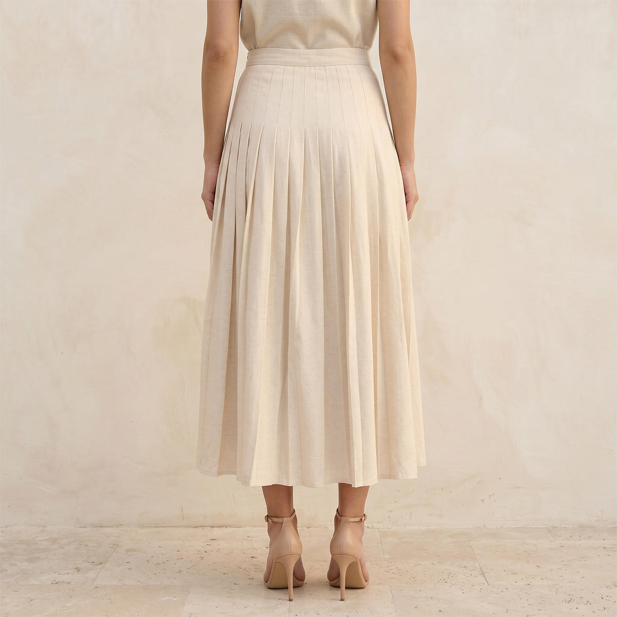 تنورة ميدي نايف بطيات وسحاب خلفي من ايكونيك-women-clothing-bottoms-skirts-image-4