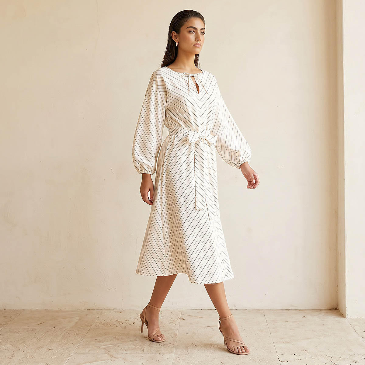 فستان مخطط بفتحة رقبة مفتاح للنساء من أيكونيك-women-clothing-dresses-image-5