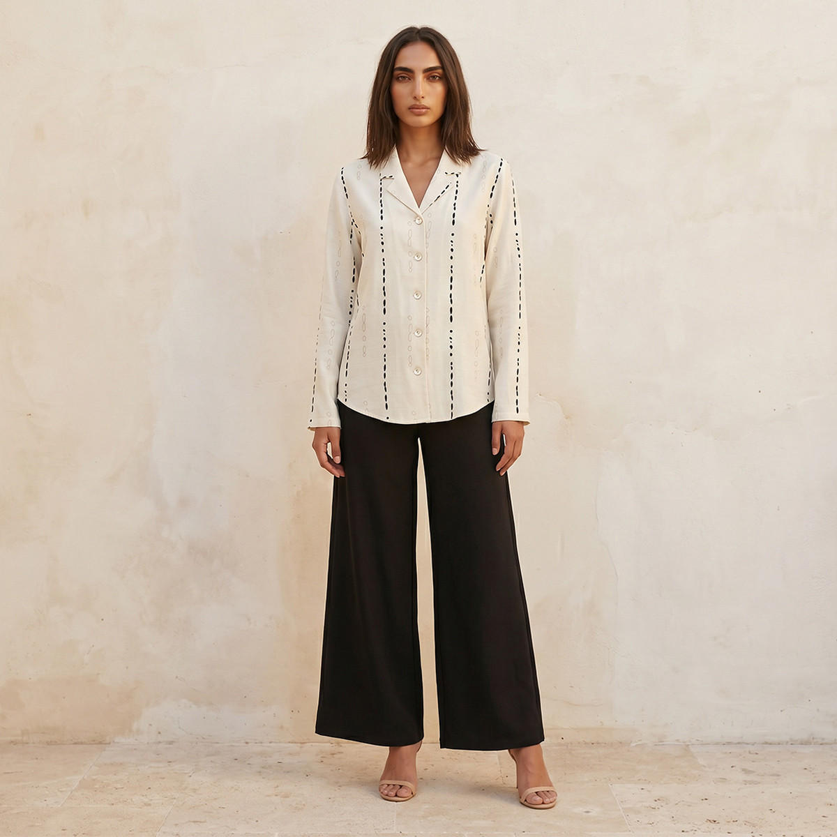 قميص بقصة عادية وياقة مطويّة من آيكونيك-women-clothing-shirtsandblouses-shirts-image-3