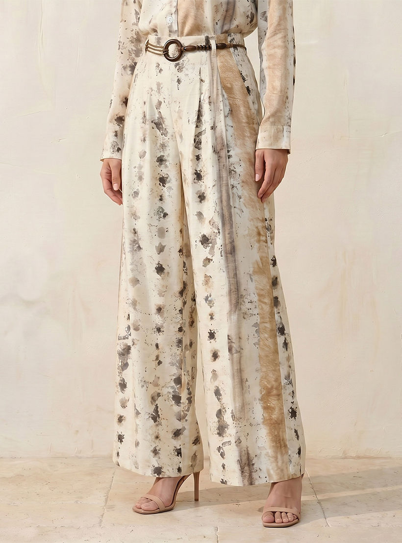 بنطلون واسع الساق بنقوش عصرية وحزام خصر من سبلاش آيكونيك-women-clothing-trousers-image-1
