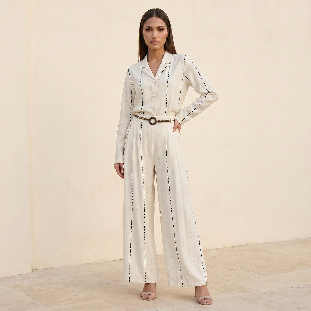 بنطلون واسع الساق بنقوش عصرية وحزام خصر من سبلاش آيكونيك-women-clothing-trousers-image-3