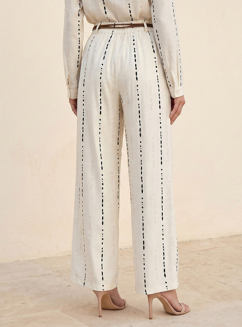 بنطلون واسع الساق بنقوش عصرية وحزام خصر من سبلاش آيكونيك-women-clothing-trousers-image-4