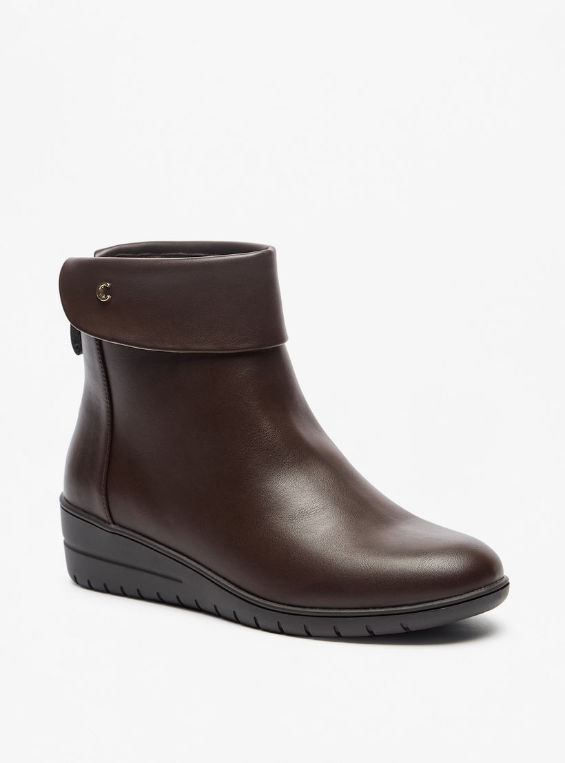 بوت سادة بطول الكاحل وسحاب إغلاق من لو كونفورت-women-shoes-boots-image-1