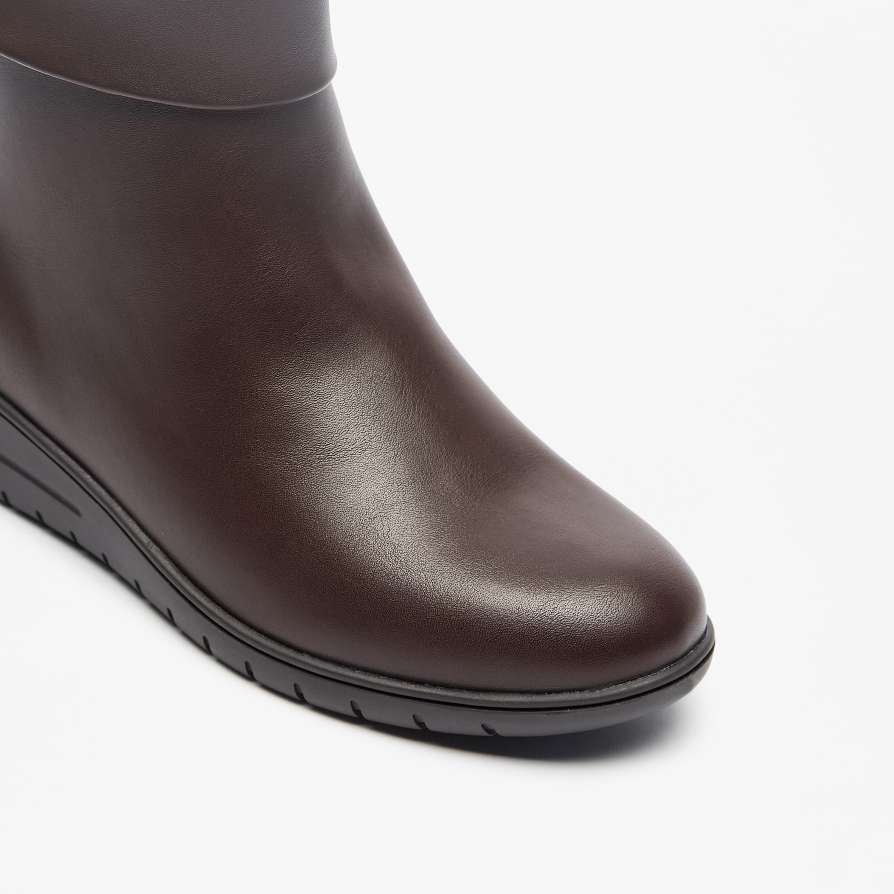 Le Confort Solid Ankle Boots with Zip Closure-women-shoes-boots-image-5