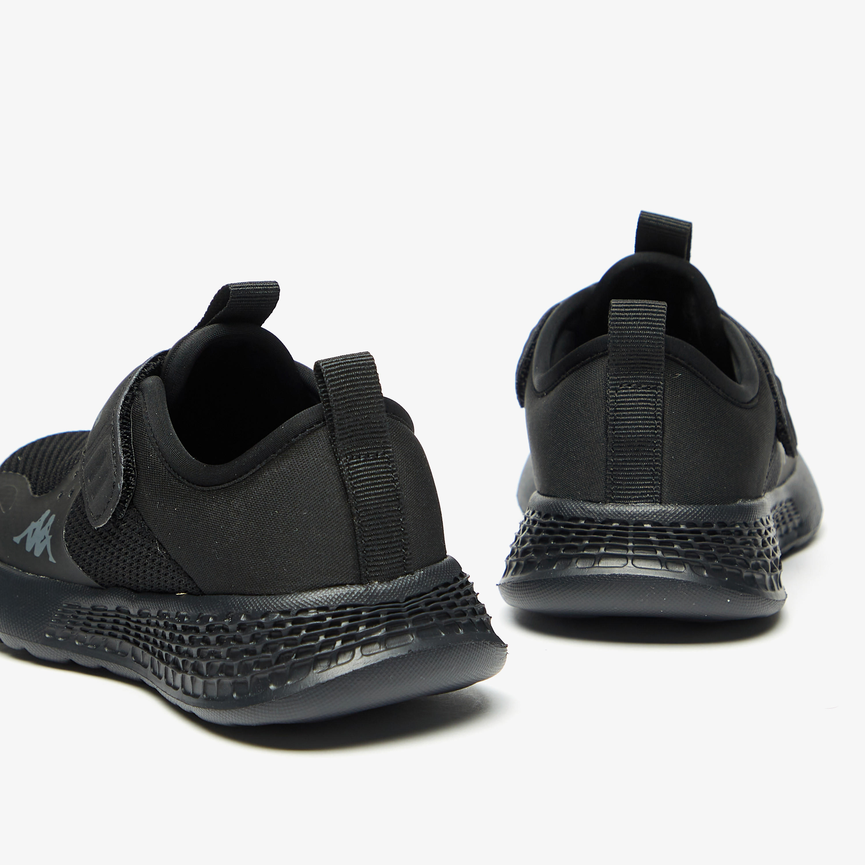 حذاء رياضي بارز الملمس بشريط إغلاق للأطفال من كابا-sports-boys-shoes-image-15