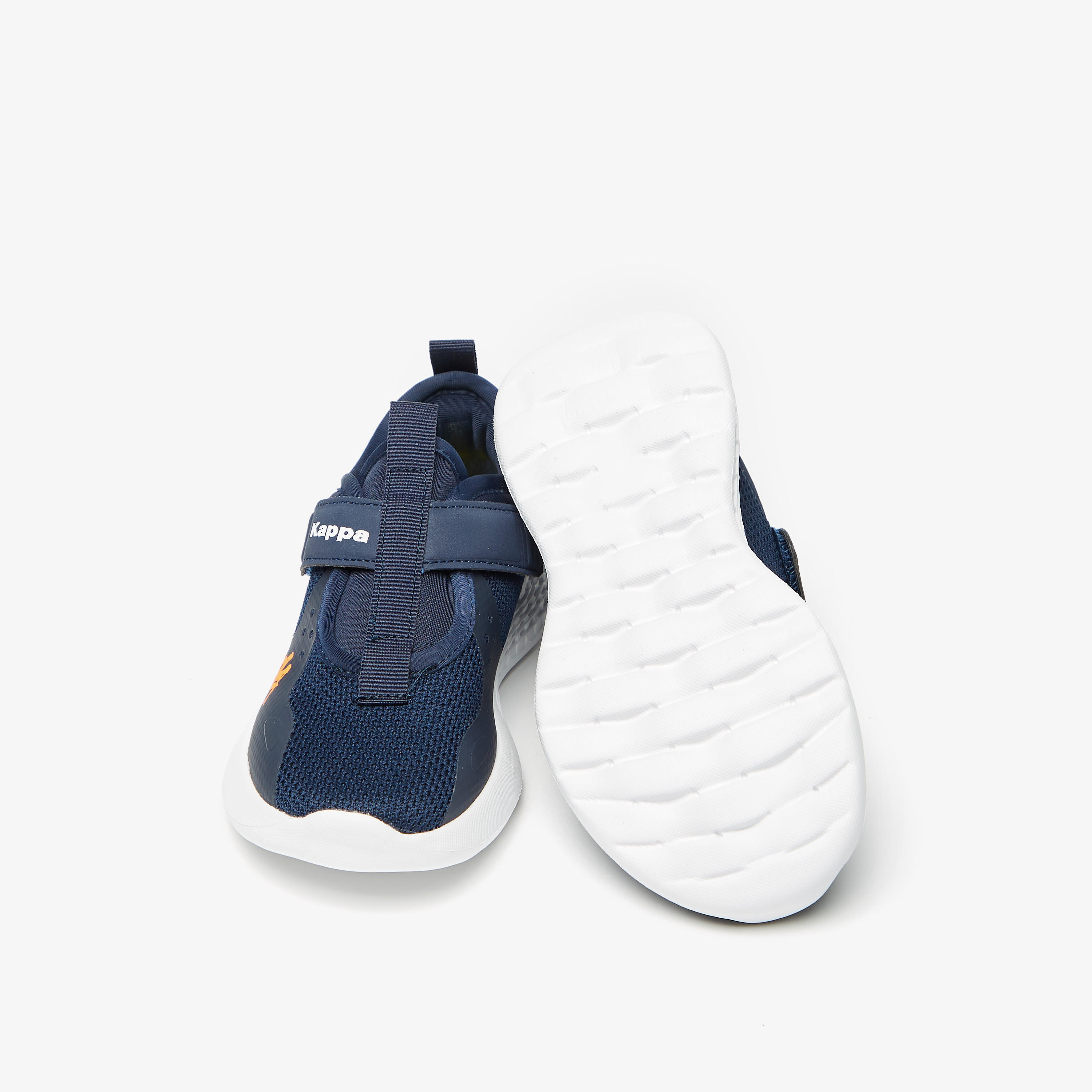 حذاء رياضي بارز الملمس بشريط إغلاق للأطفال من كابا-sports-boys-shoes-image-3