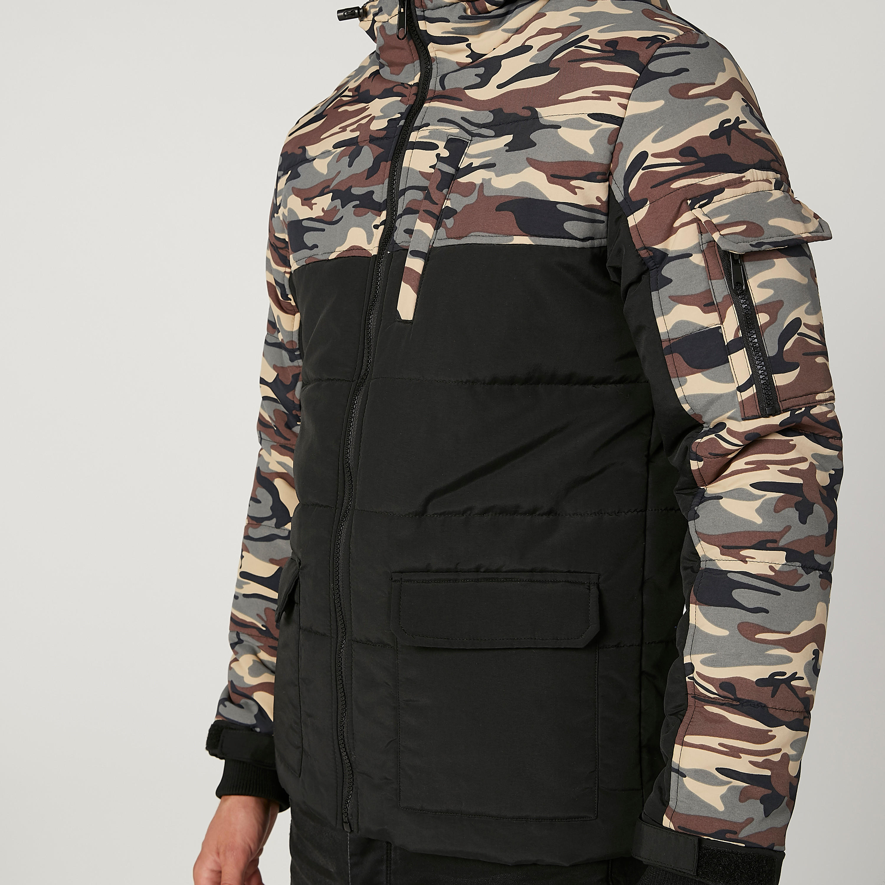 جاكيت بقبعة وأكمام طويلة وطبعات من آيكونيك-men-clothing-jacketsandblazers-jackets-image-3
