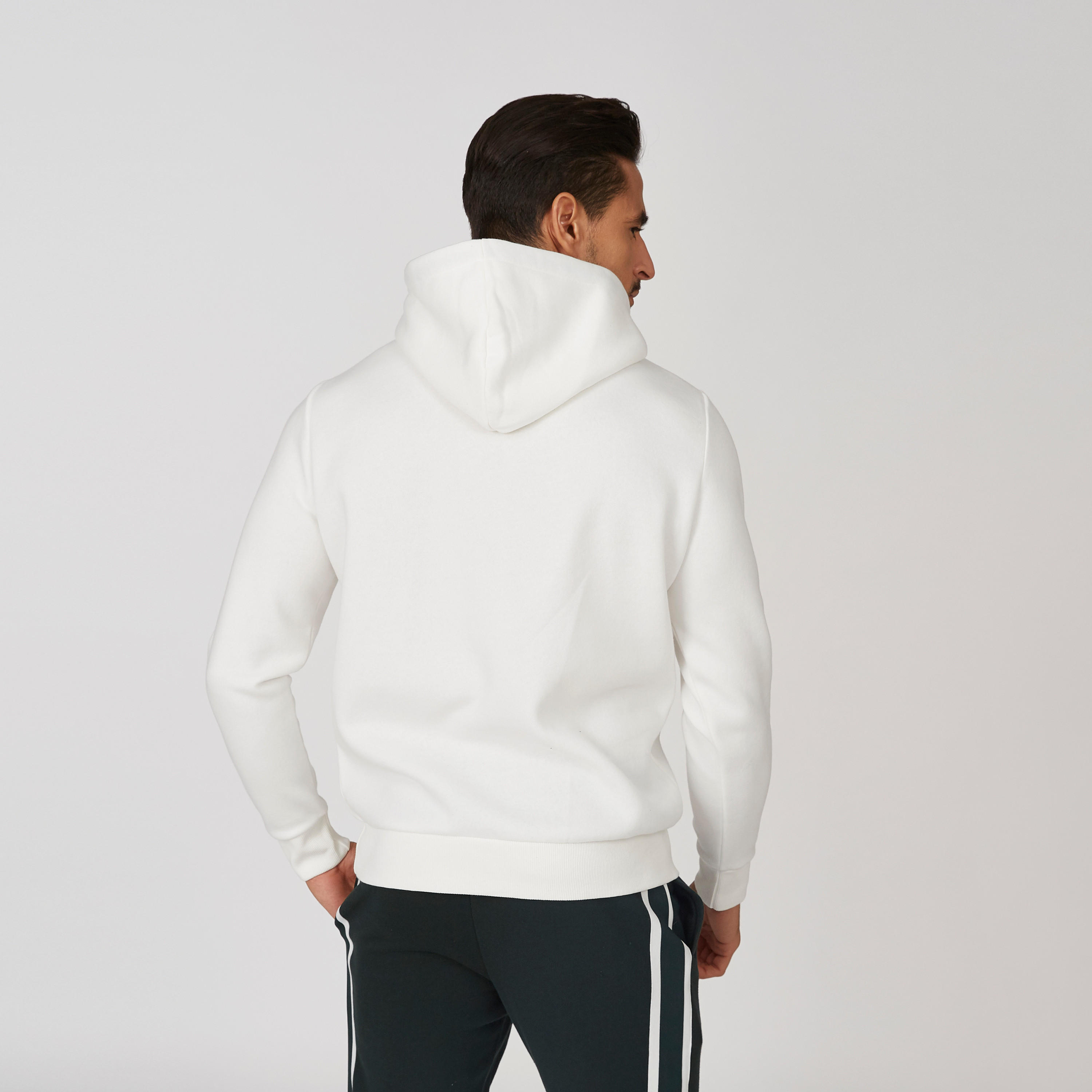 سويتشيرت بقبعة وأكمام طويلة وطبعات من آيكونيك-men-winterwear-hoodiesandsweatshirts-image-2