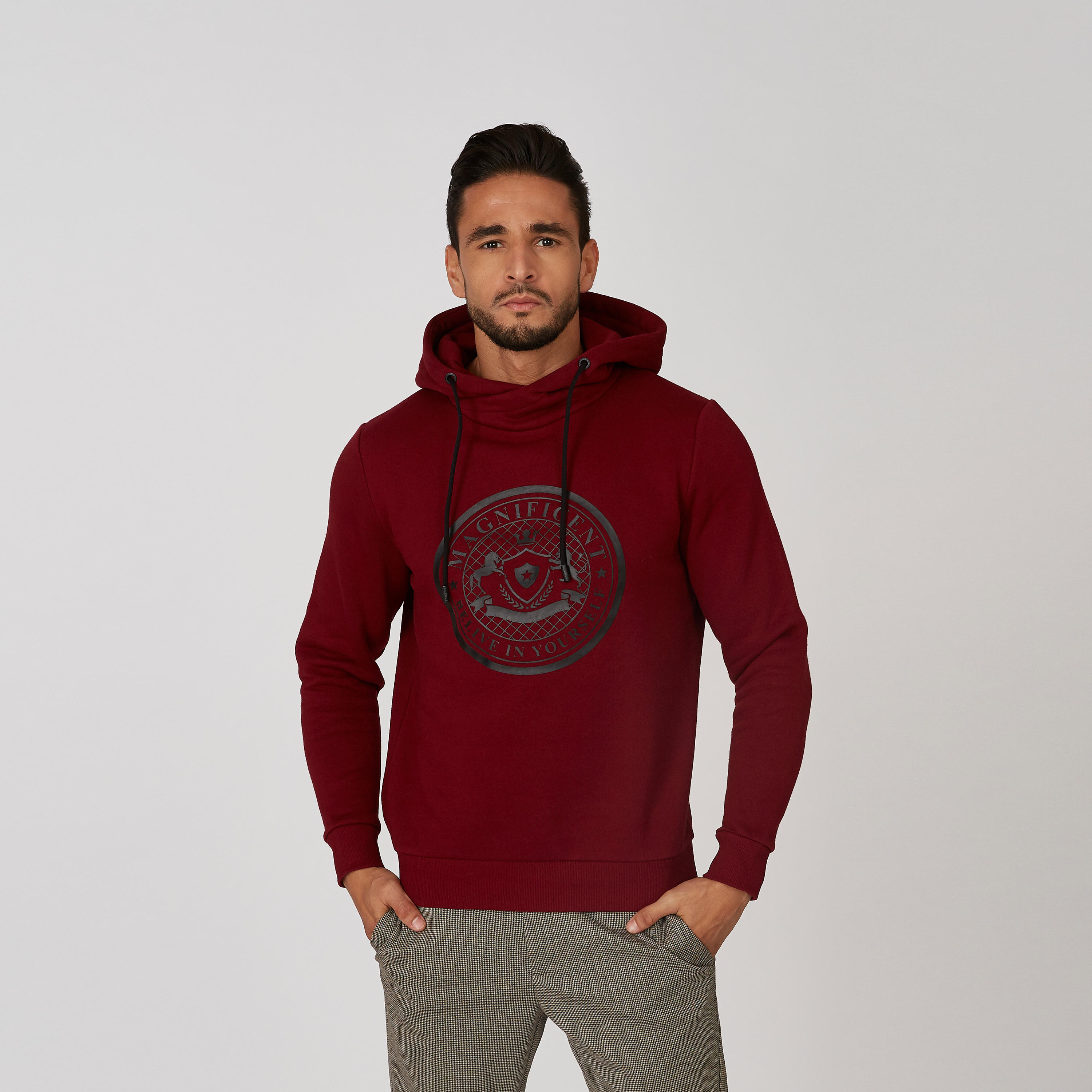 سويتشيرت بقبعة وأكمام طويلة وطبعات من آيكونيك-men-winterwear-hoodiesandsweatshirts-image-3