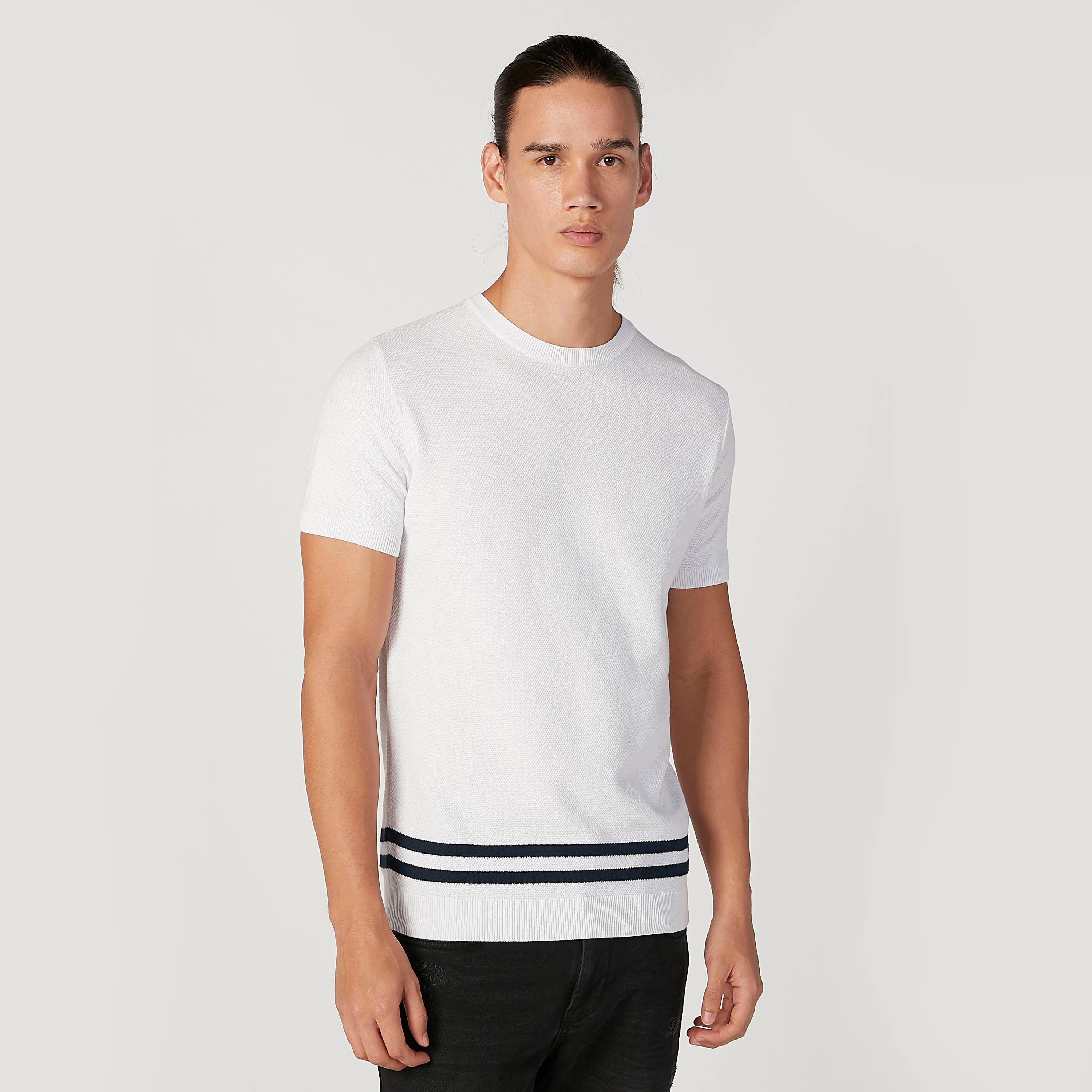تيشيرت سليم بارز الملمس بياقة مستديرة وأكمام قصيرة من آيكونيك-men-clothing-tshirtsandpolos-tshirts-image-1