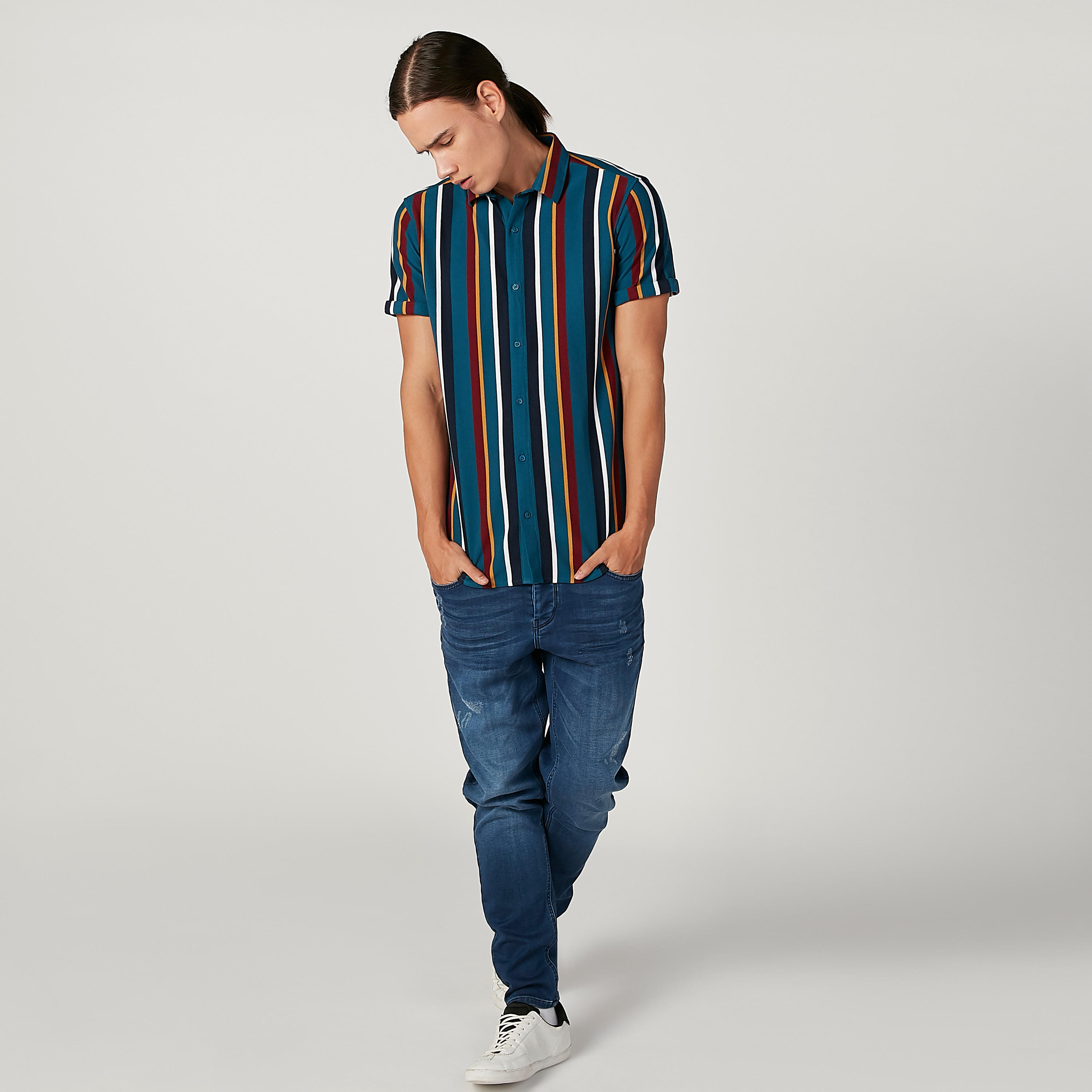 قميص مقلّم بقصّة سليم وأكمام قصيرةمن آيكونيك-men-clothing-shirts-image-4