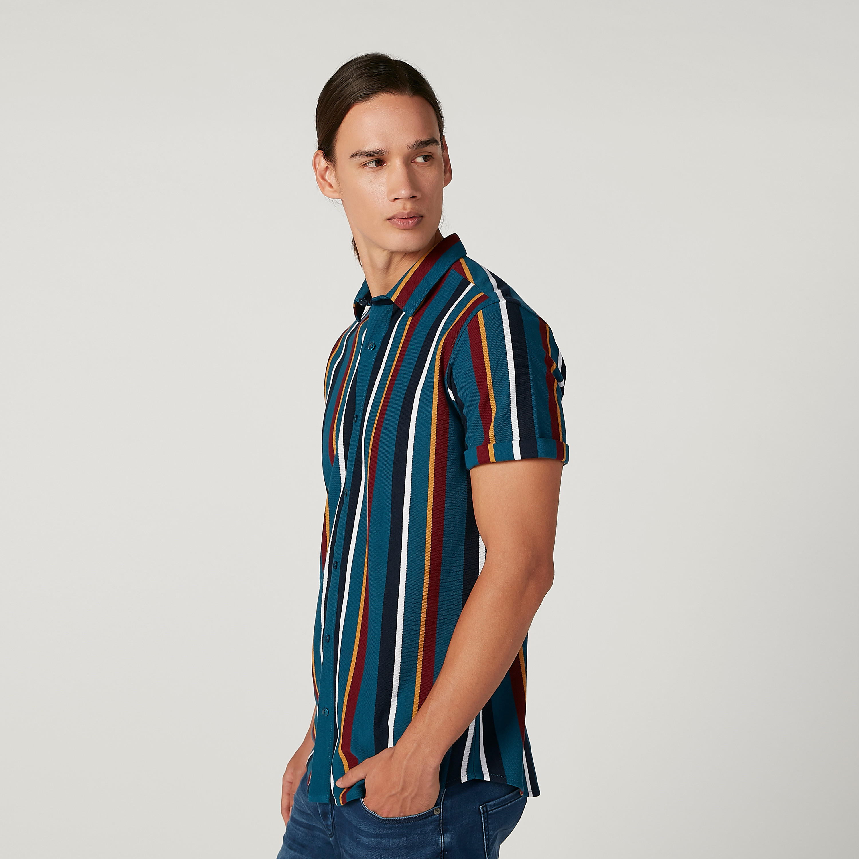 قميص مقلّم بقصّة سليم وأكمام قصيرةمن آيكونيك-men-clothing-shirts-image-1