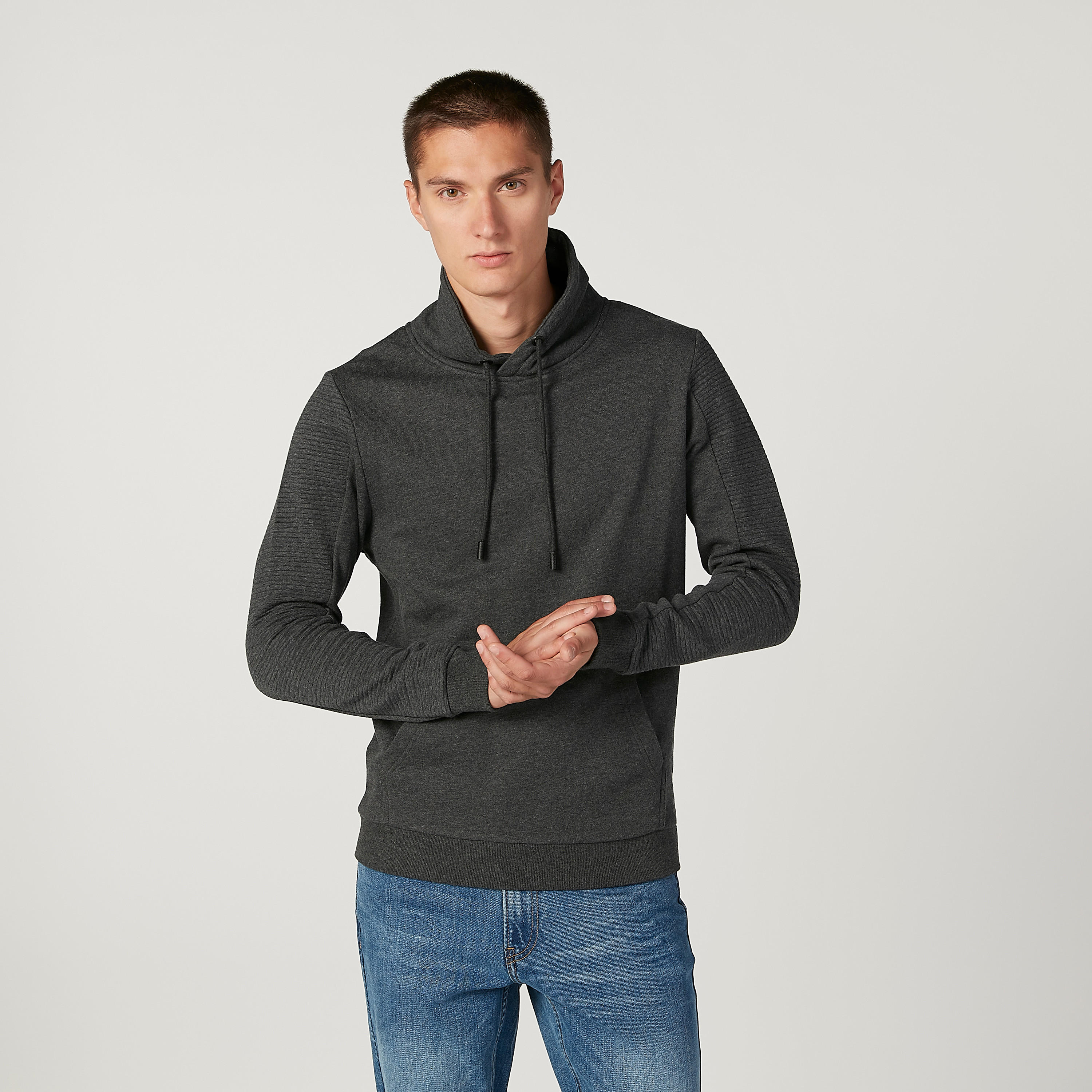 سويت شيرت سليم سادة بقبّعة وأكمام طويلة من آيكونيك-men-winterwear-hoodiesandsweatshirts-image-1