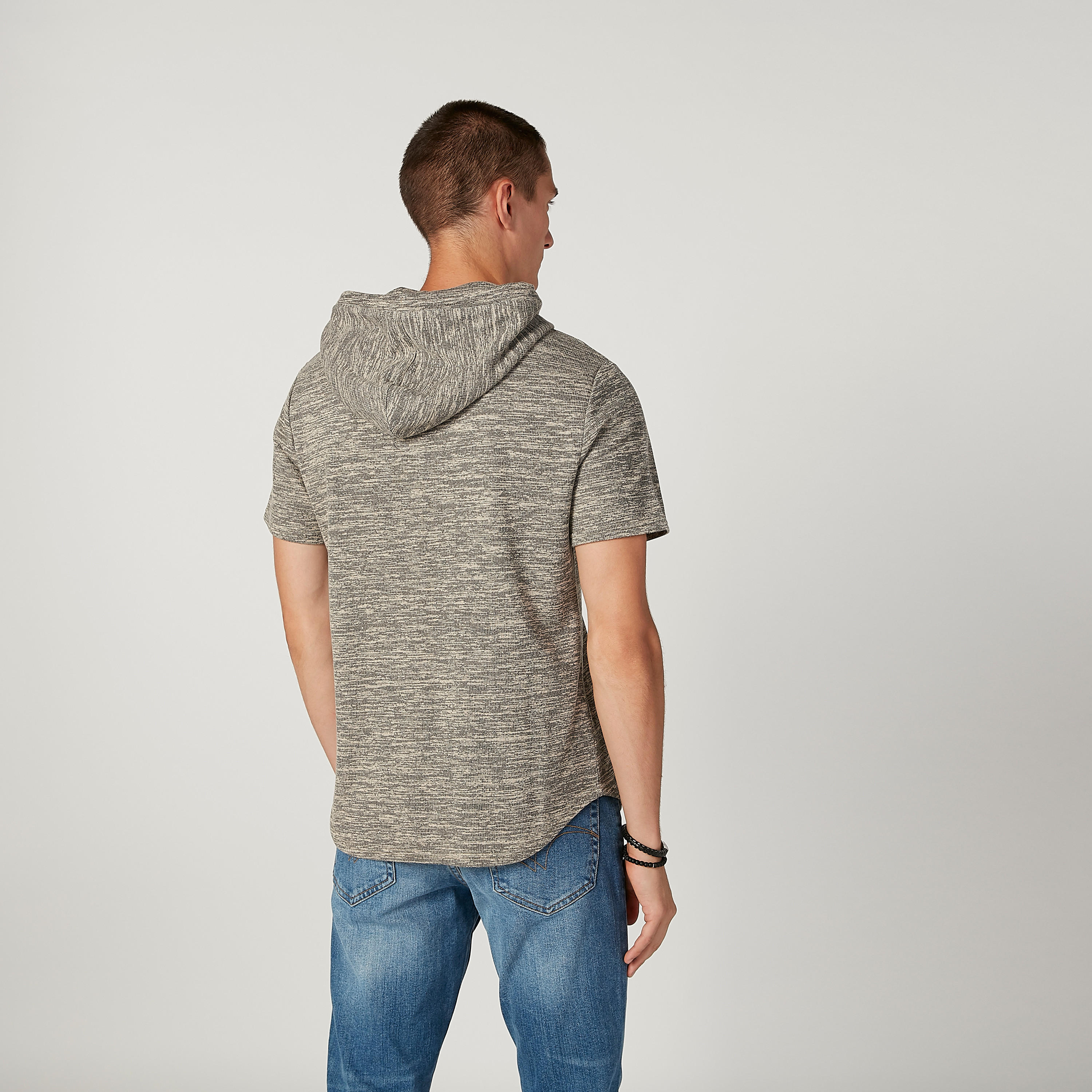 تيشيرت سليم بارز الملمس بقبّعة وأكمام قصيرة من آيكونيك-men-clothing-tshirtsandpolos-tshirts-image-3