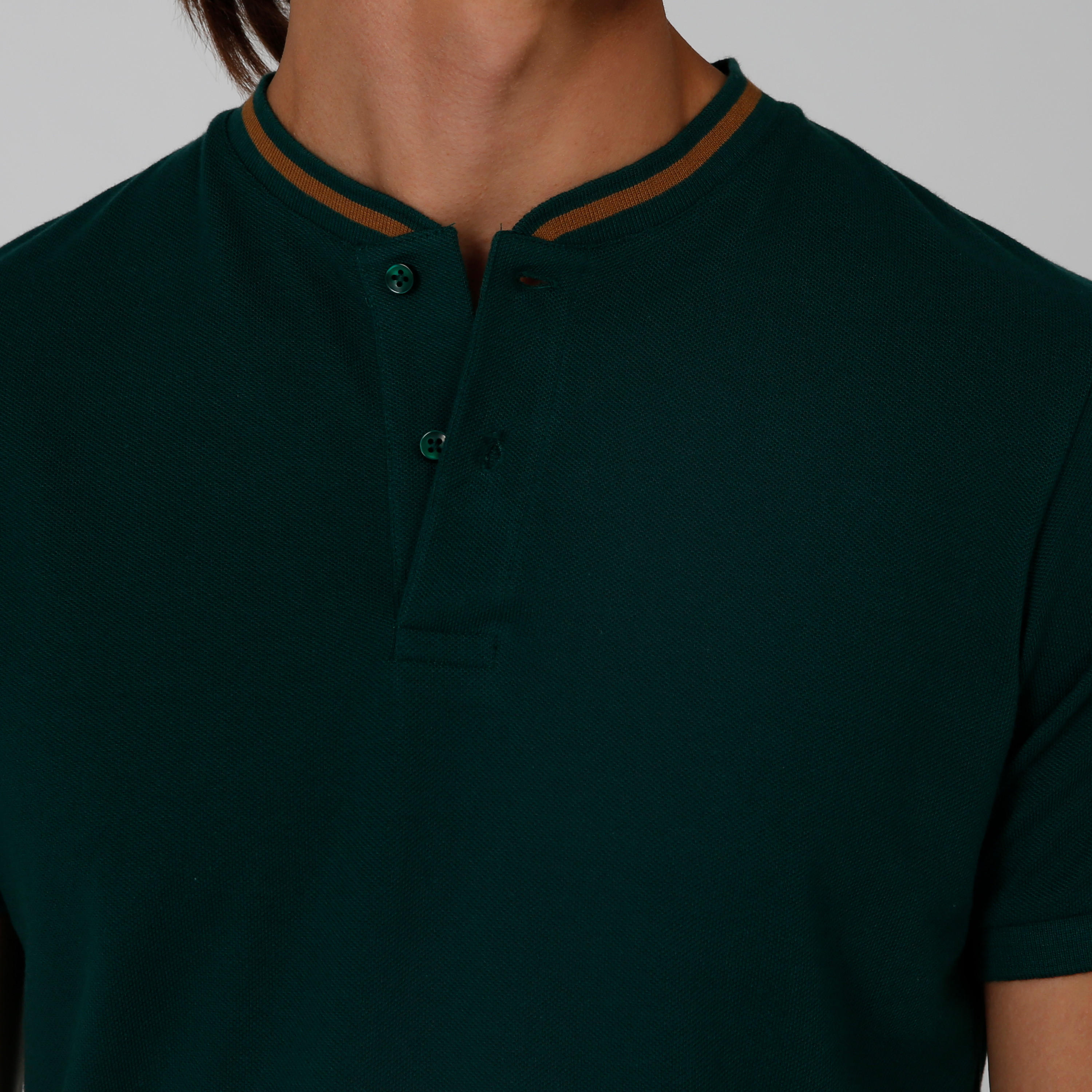 تيشيرت سليم بارز الملمس بياقة هينلي وأكمام قصيرة من آيكونيك-men-clothing-tshirtsandpolos-tshirts-image-3