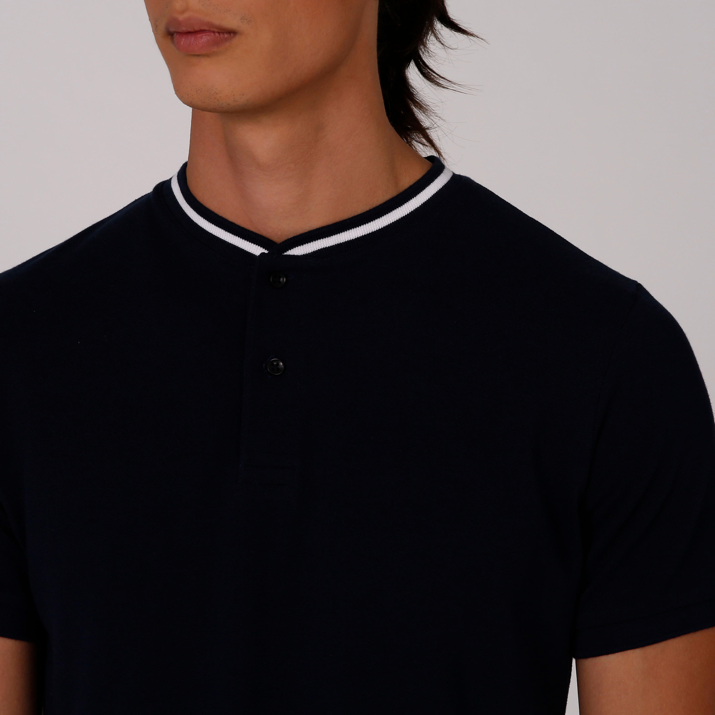 تيشيرت سليم بارز الملمس بياقة هينلي وأكمام قصيرة من آيكونيك-men-clothing-tshirtsandpolos-tshirts-image-13