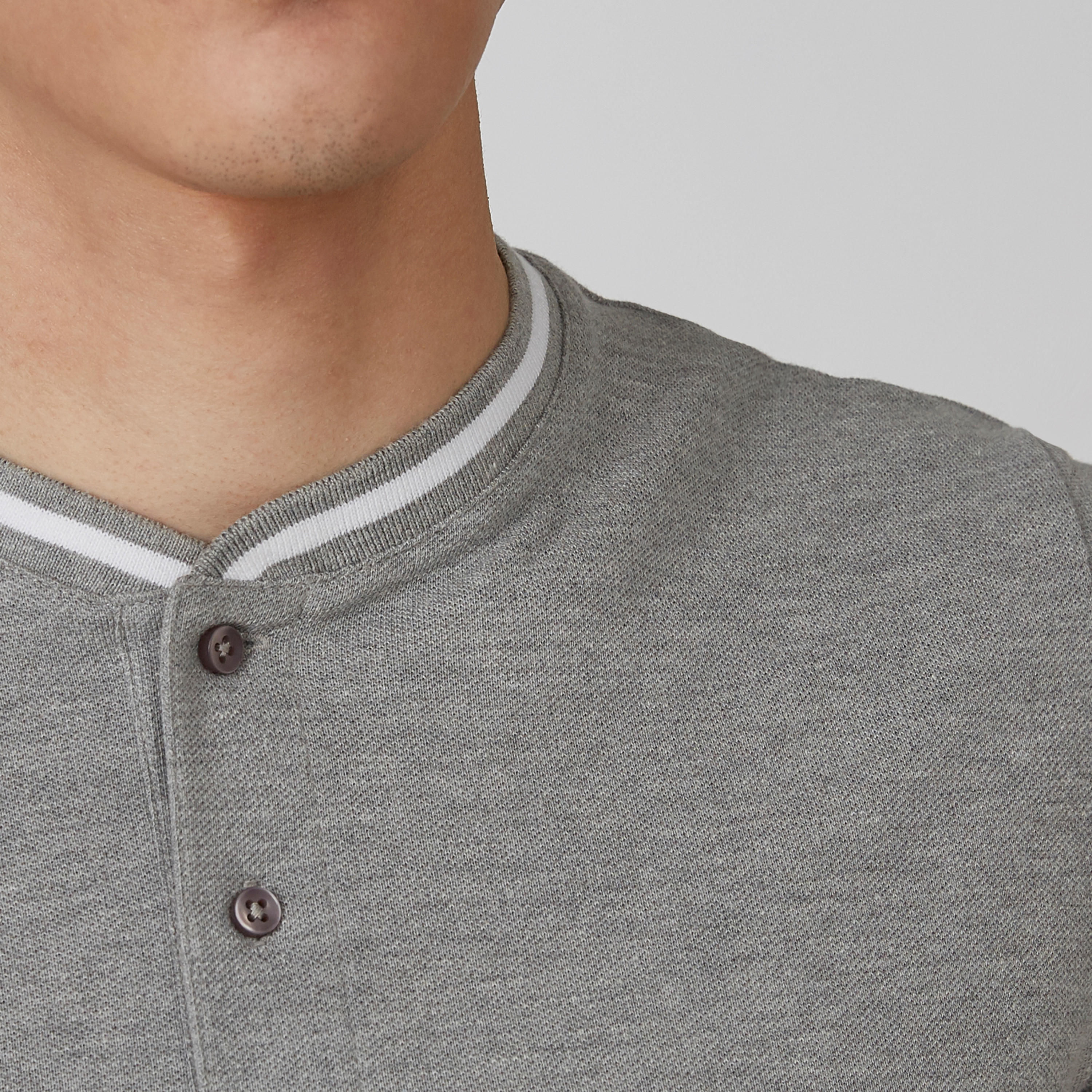 تيشيرت سليم بارز الملمس بياقة هينلي وأكمام قصيرة من آيكونيك-men-clothing-tshirtsandpolos-tshirts-image-9