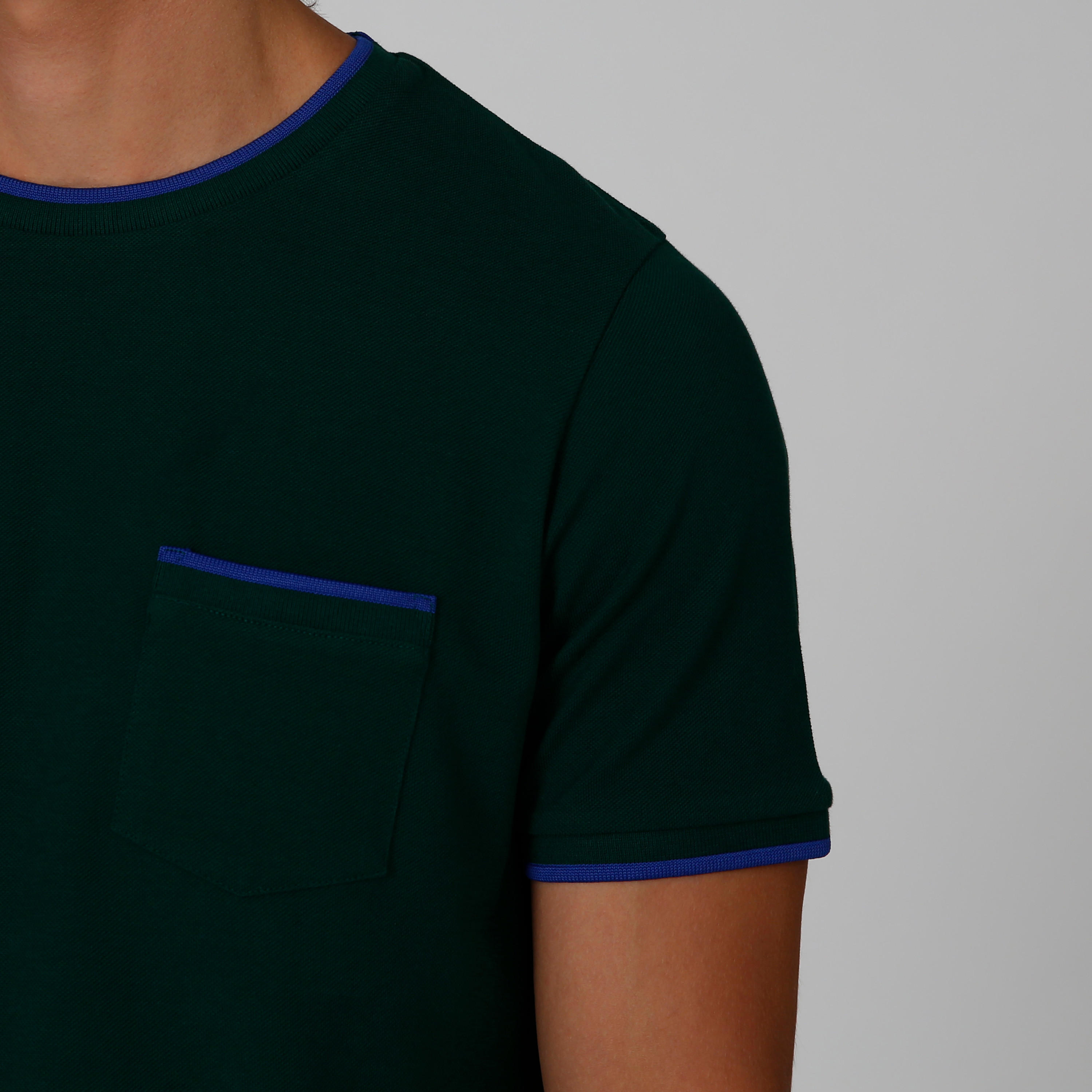 تيشيرت سليم بارز الملمس بياقة مستديرة وجيب على الصدر من آيكونيك-men-clothing-tshirtsandpolos-tshirts-image-3