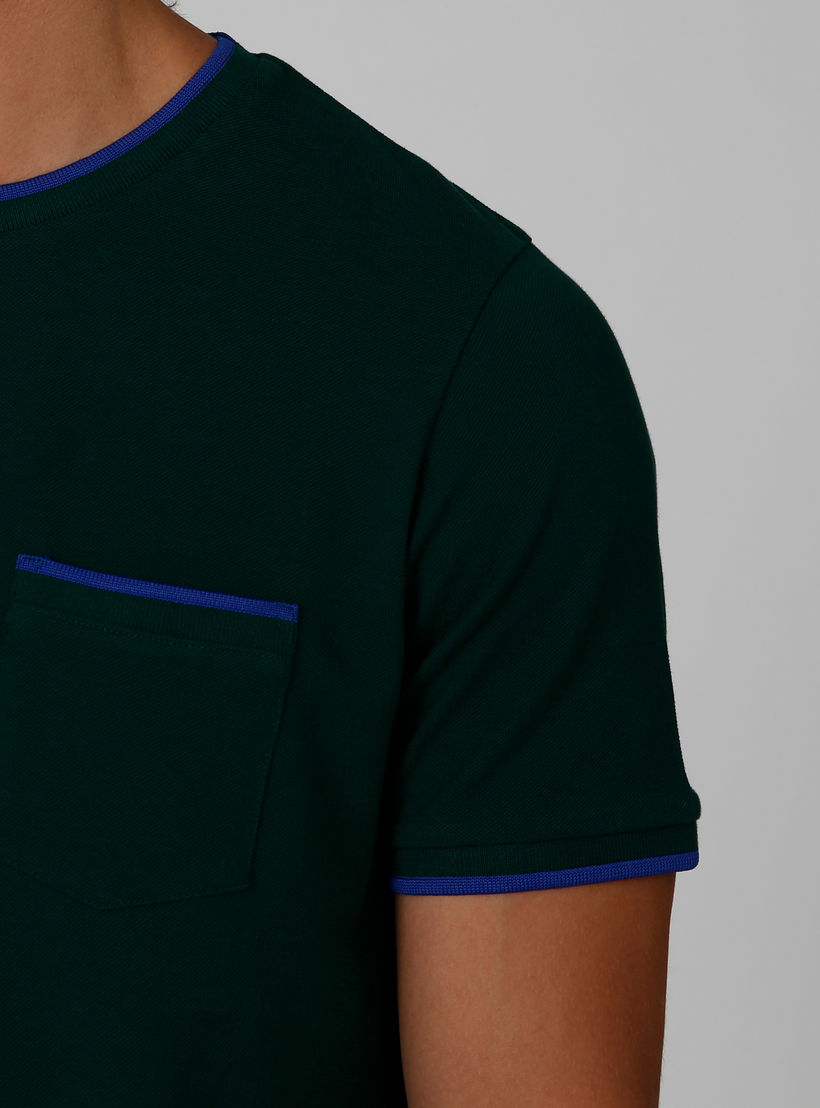 تيشيرت سليم بارز الملمس بياقة مستديرة وجيب على الصدر من آيكونيك-men-clothing-tshirtsandpolos-tshirts-image-3