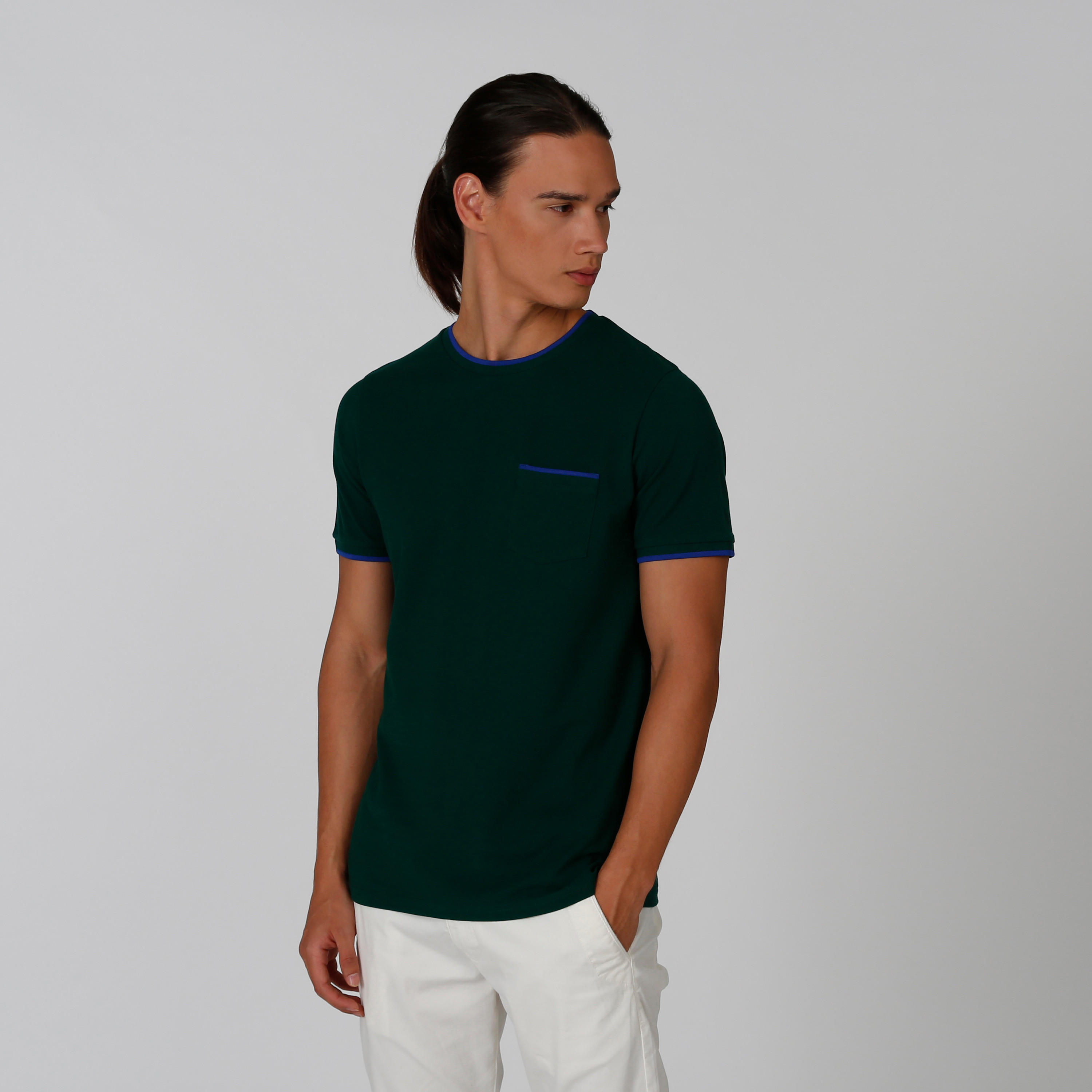 تيشيرت سليم بارز الملمس بياقة مستديرة وجيب على الصدر من آيكونيك-men-clothing-tshirtsandpolos-tshirts-image-5