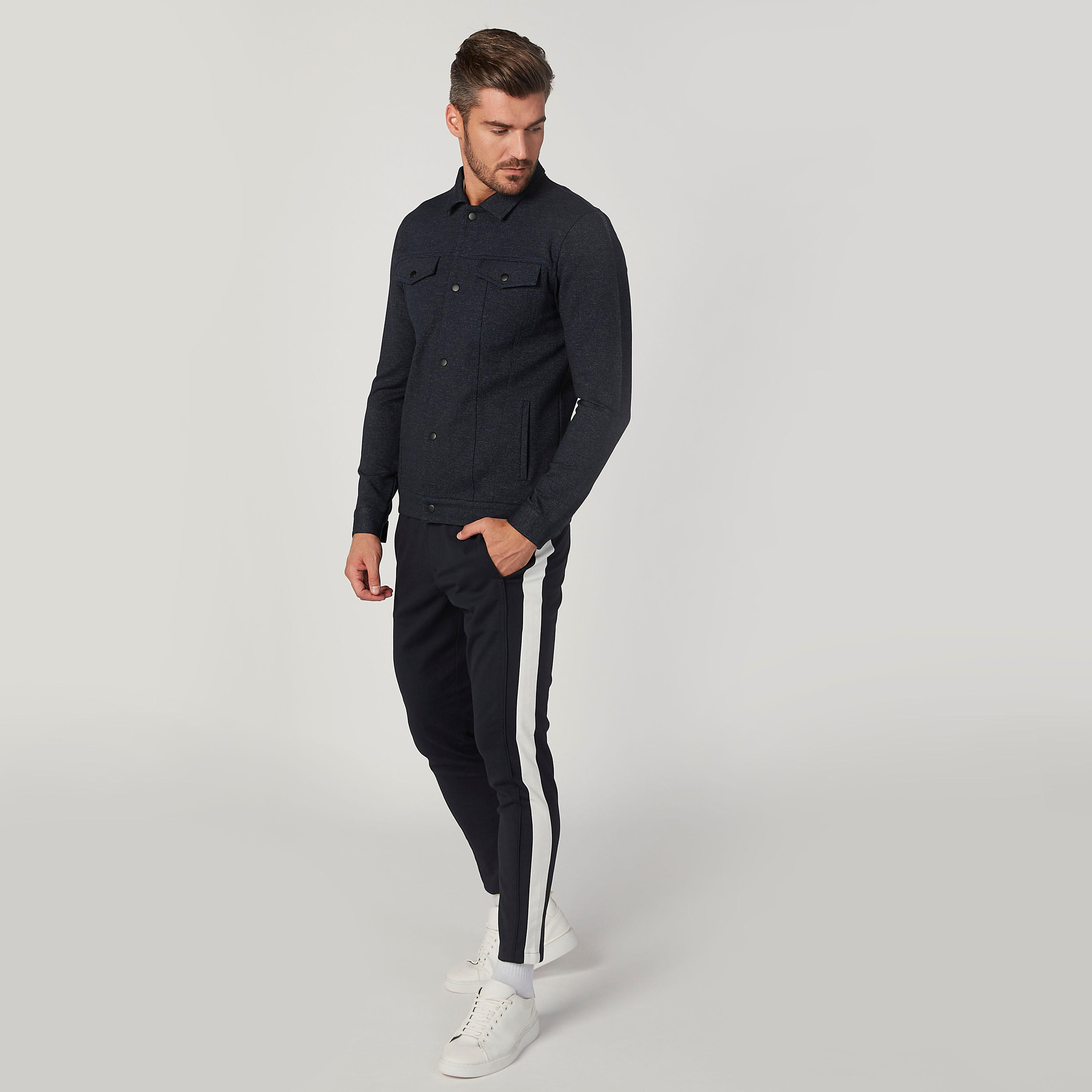 Iconic Textured Trucker Jacket with Long Sleeves and Flap Pockets-men-clothing-jacketsandblazers-jackets-image-2