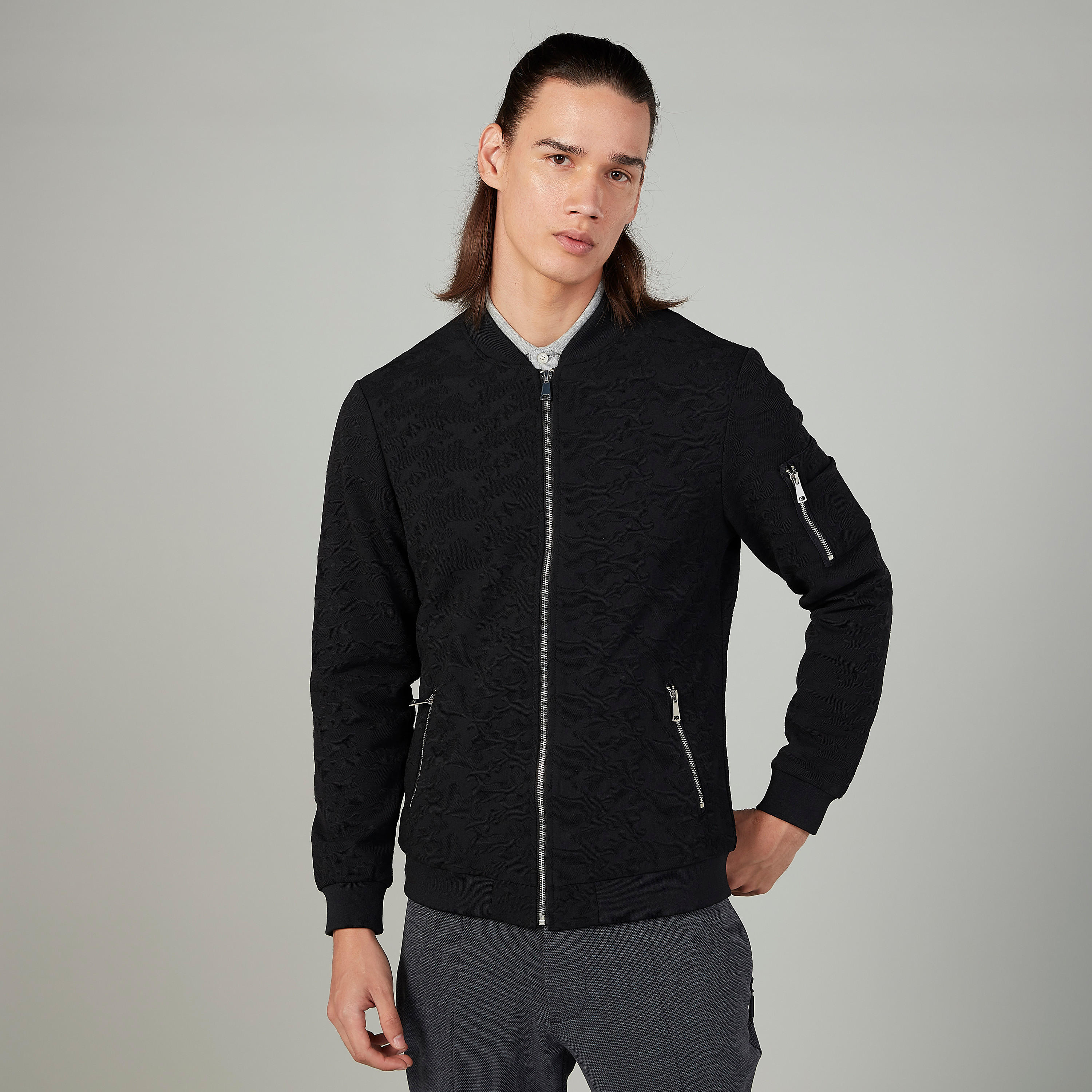 جاكيت بارز الملمس بأكمام طويلة وتفاصيل سحاب من آيكونيك-men-clothing-jacketsandblazers-jackets-image-1