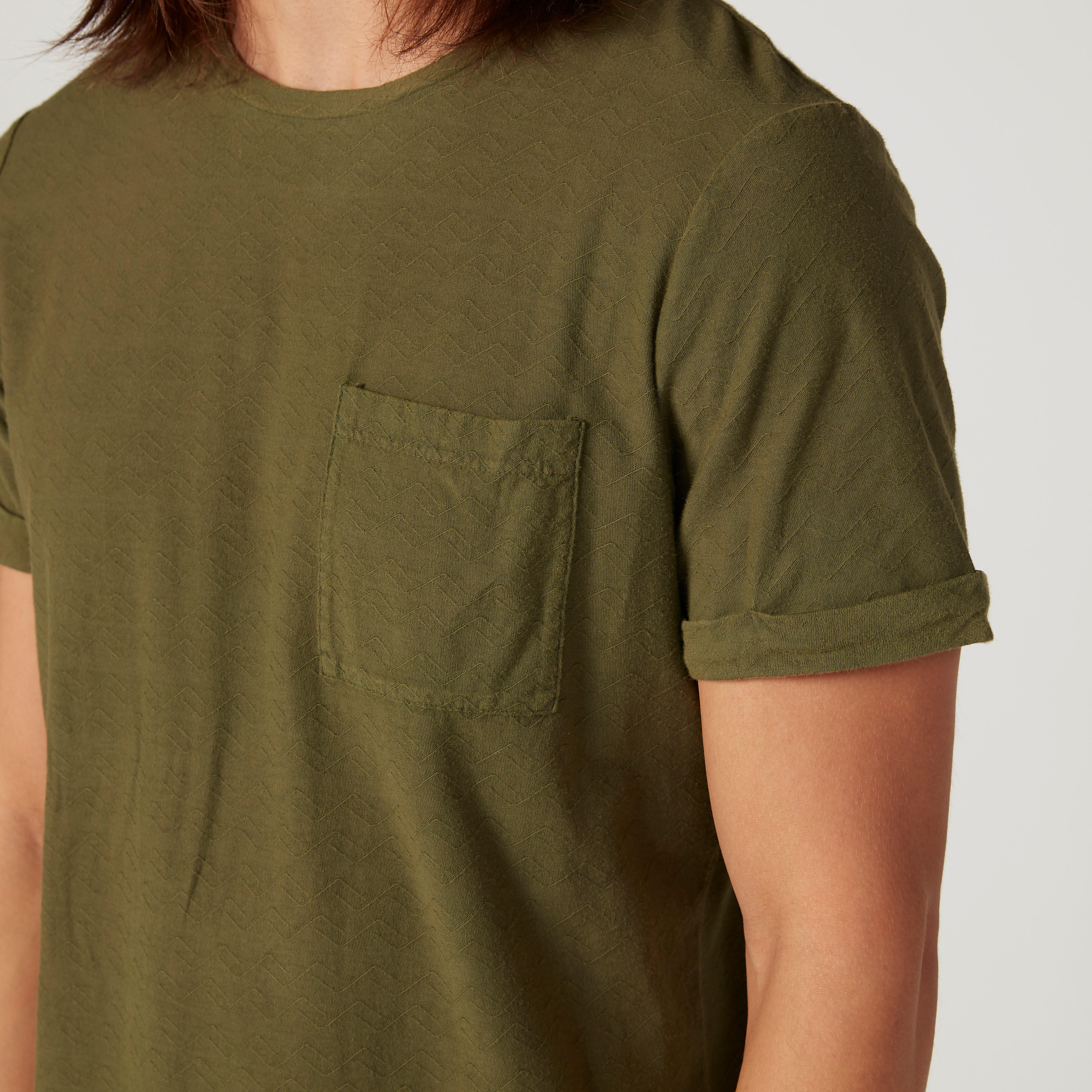 تيشيرت بارز الملمس بياقة مستديرة وأكمام قصيرة من آيكونيك-men-clothing-tshirtsandpolos-tshirts-image-2