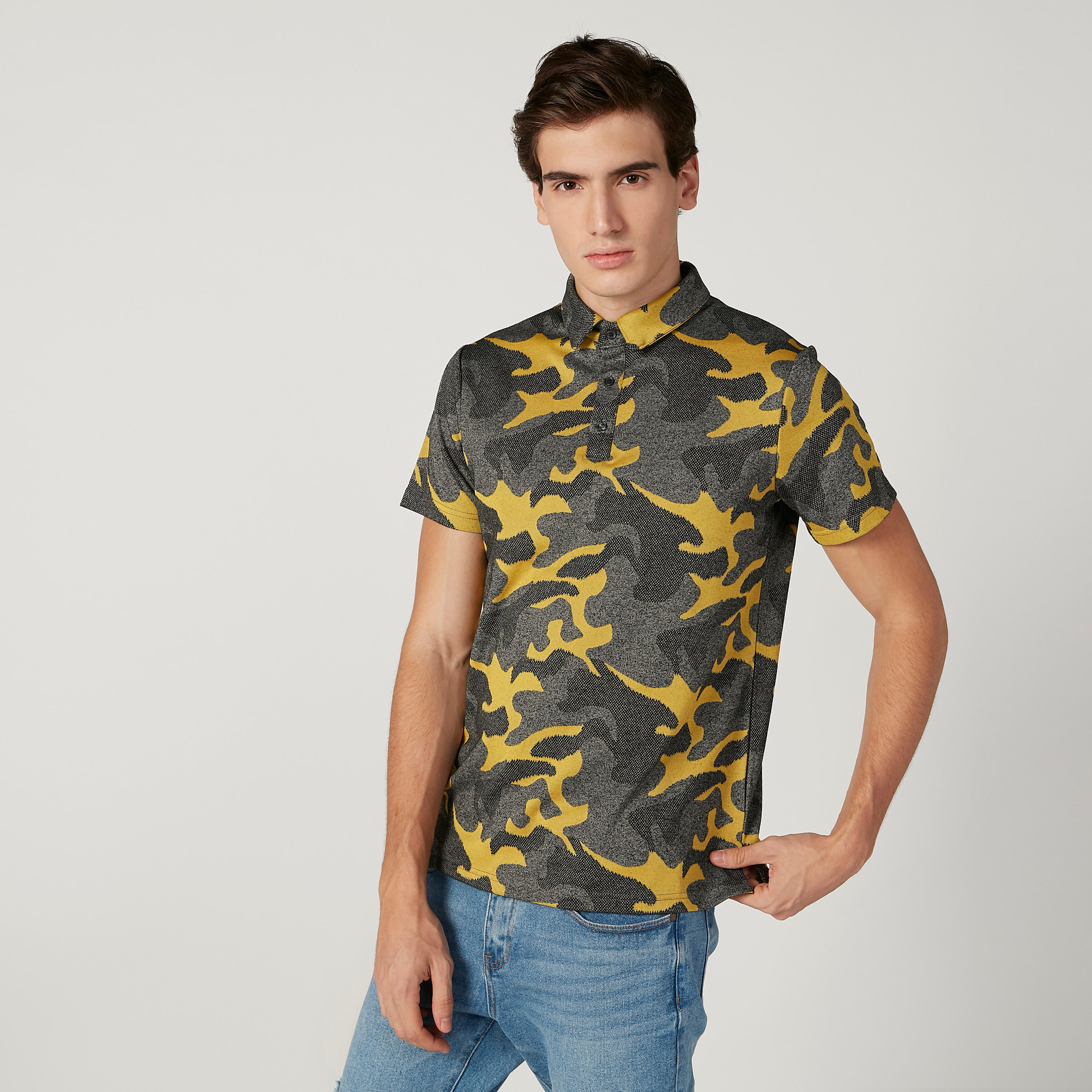 تيشيرت سليم وأكمام قصيرة وطبعات مموهة من آيكونيك-men-clothing-tshirtsandpolos-polos-image-1