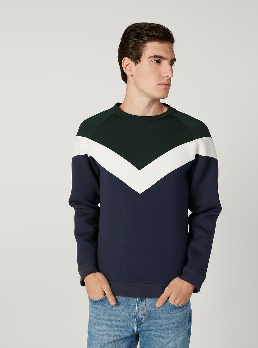 سويت شيرت سليم بأكمام مغايرة بتفاصيل مخططة من آيكونيك-men-winterwear-hoodiesandsweatshirts-image-1