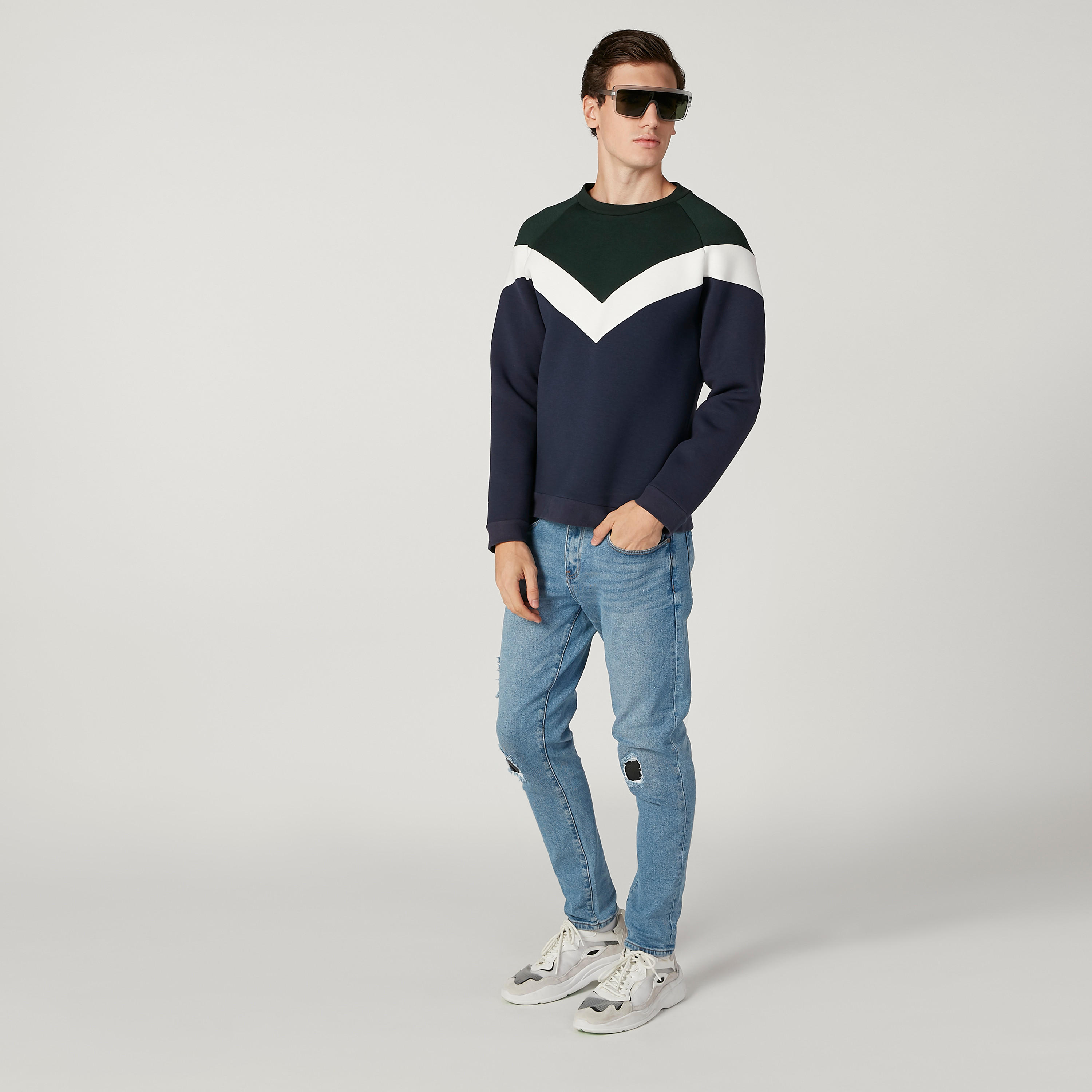 سويت شيرت سليم بأكمام مغايرة بتفاصيل مخططة من آيكونيك-men-winterwear-hoodiesandsweatshirts-image-2