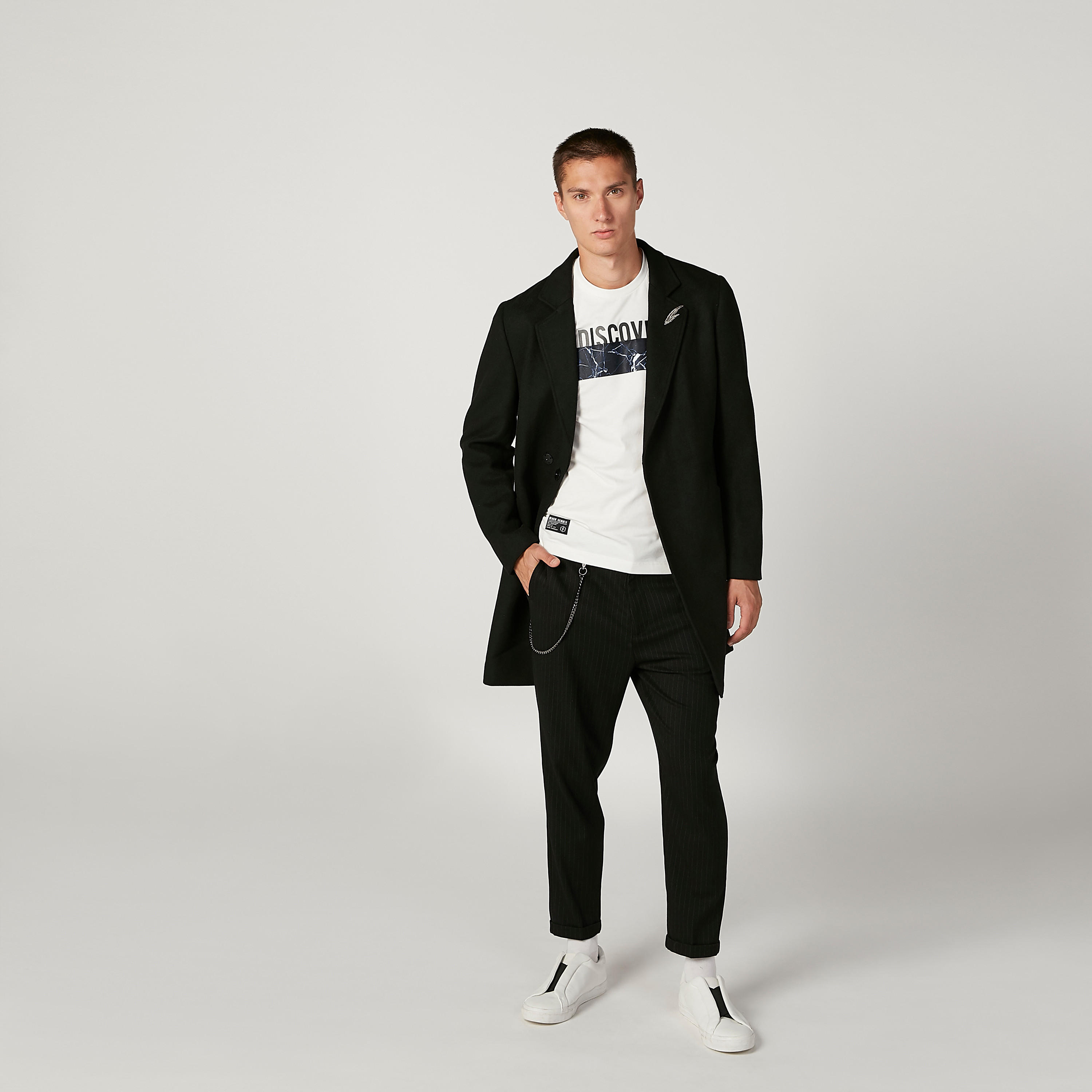 معطف طويل سليم سادة بياقة مطويّة وأكمام طويلة من آيكونيك-men-clothing-jacketsandblazers-coats-image-2