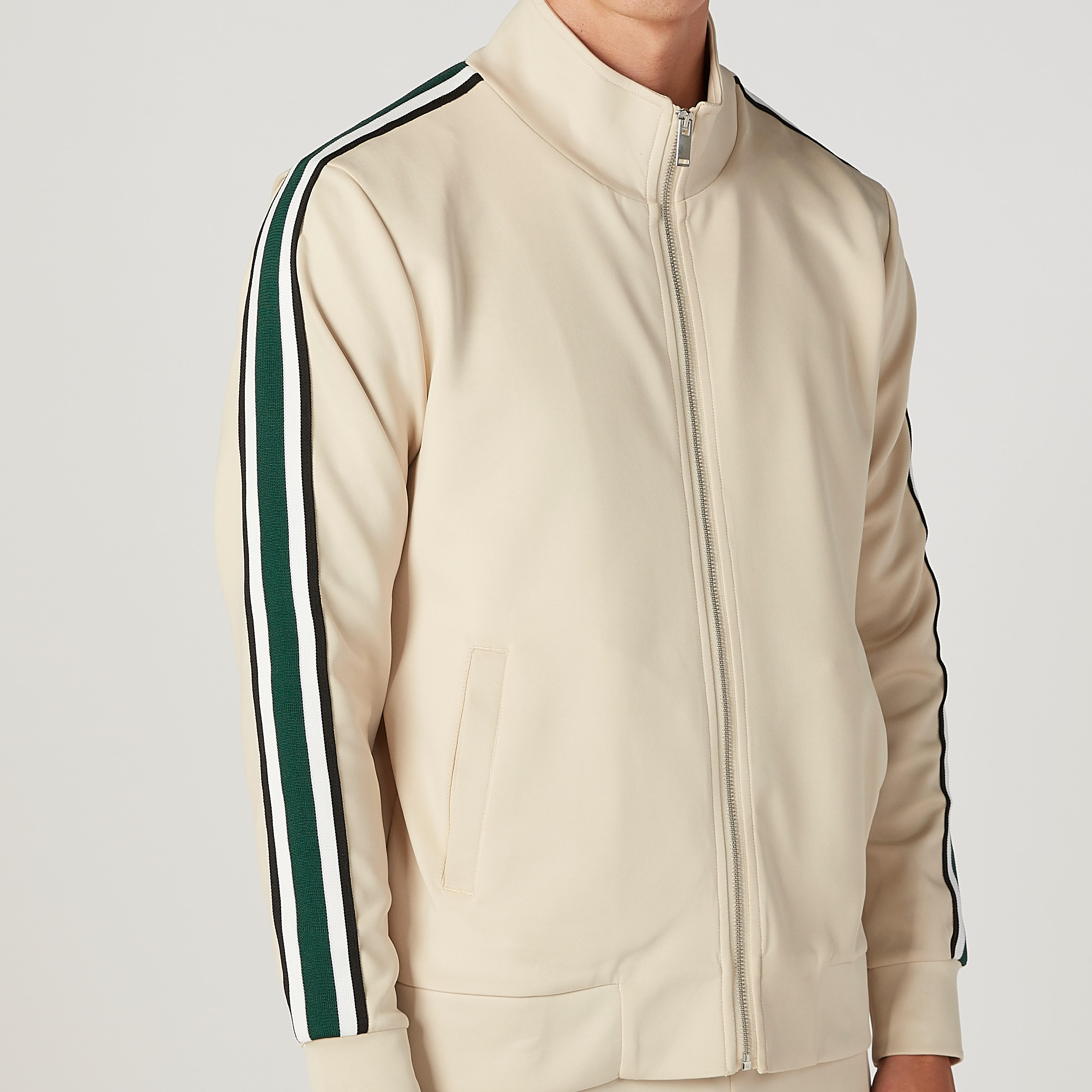 سويت شيرت سليم فيت بأكمام طويلة وتقليم من آيكونيك-men-winterwear-hoodiesandsweatshirts-image-3