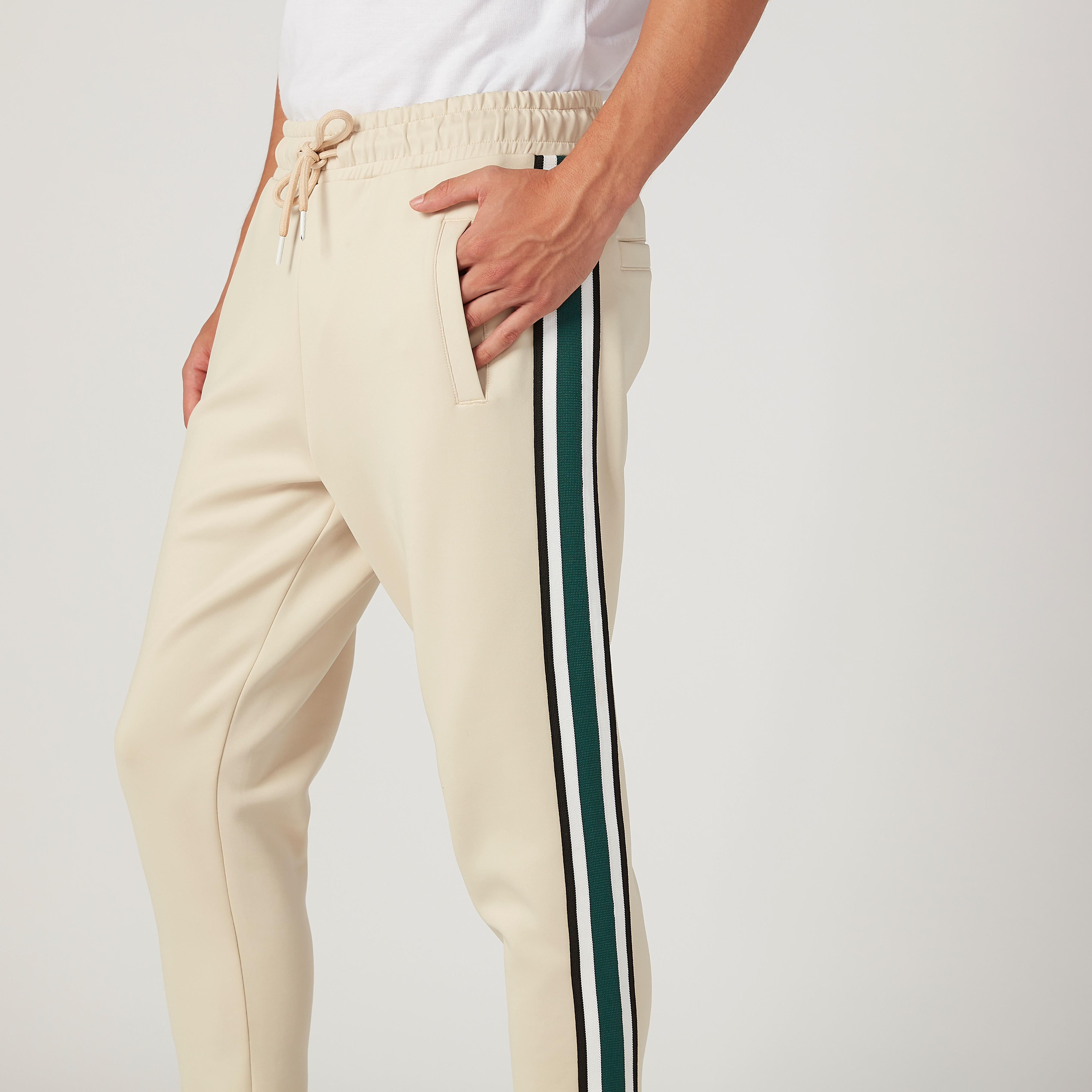 بنطلون سليم فيت سادة بخصر متوسط الارتفاع وجيوب وشريطة من آيكونيك-men-clothing-bottoms-trousersandchinos-trousers-image-3