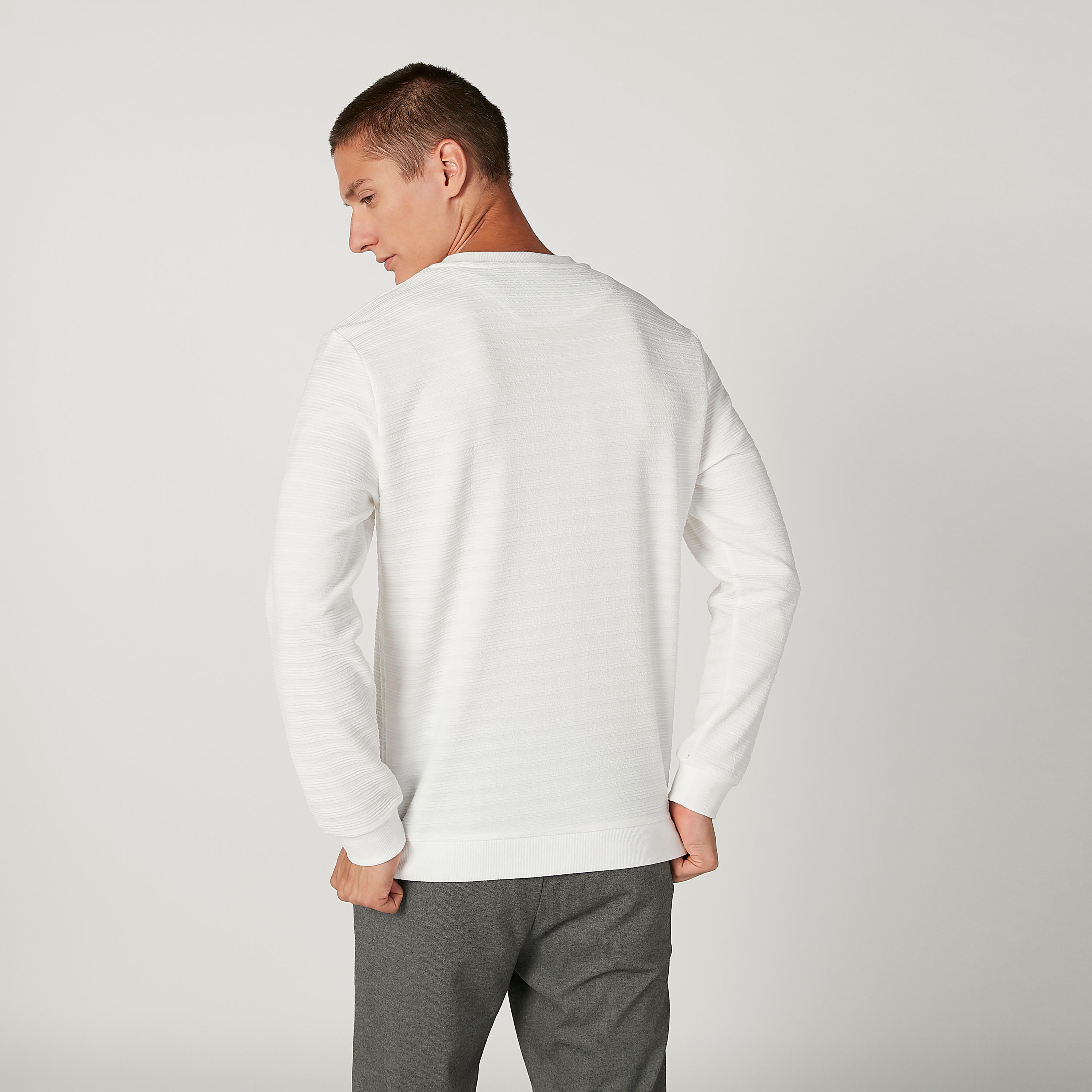 سويت شيرت سليم بارز الملمس بياقة مستديرة وأكمام طويلة من آيكونيك-men-winterwear-hoodiesandsweatshirts-image-4
