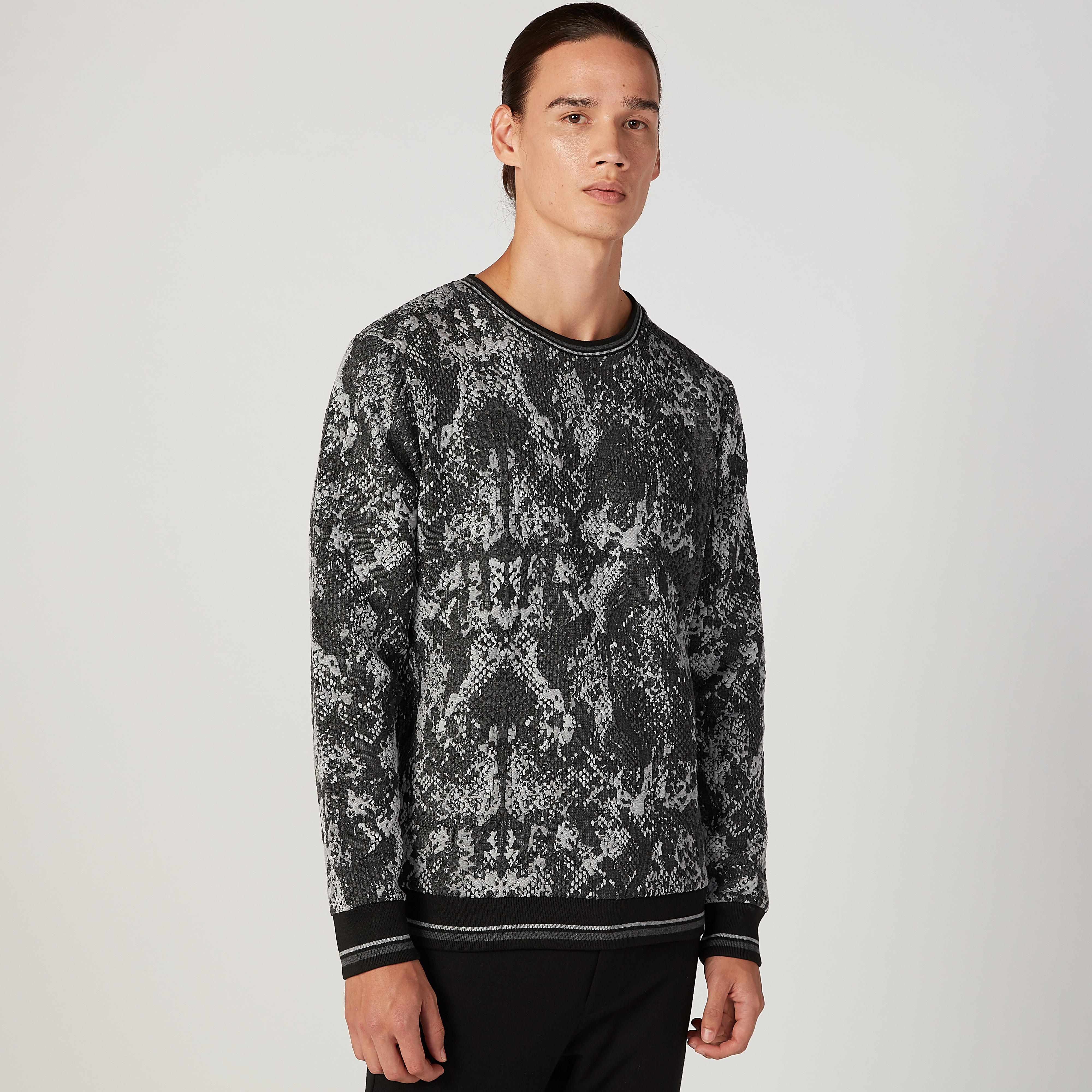 Iconic Textured Sweatshirt with Crew Neck and Long Sleeves-men-winterwear-hoodiesandsweatshirts-image-1
