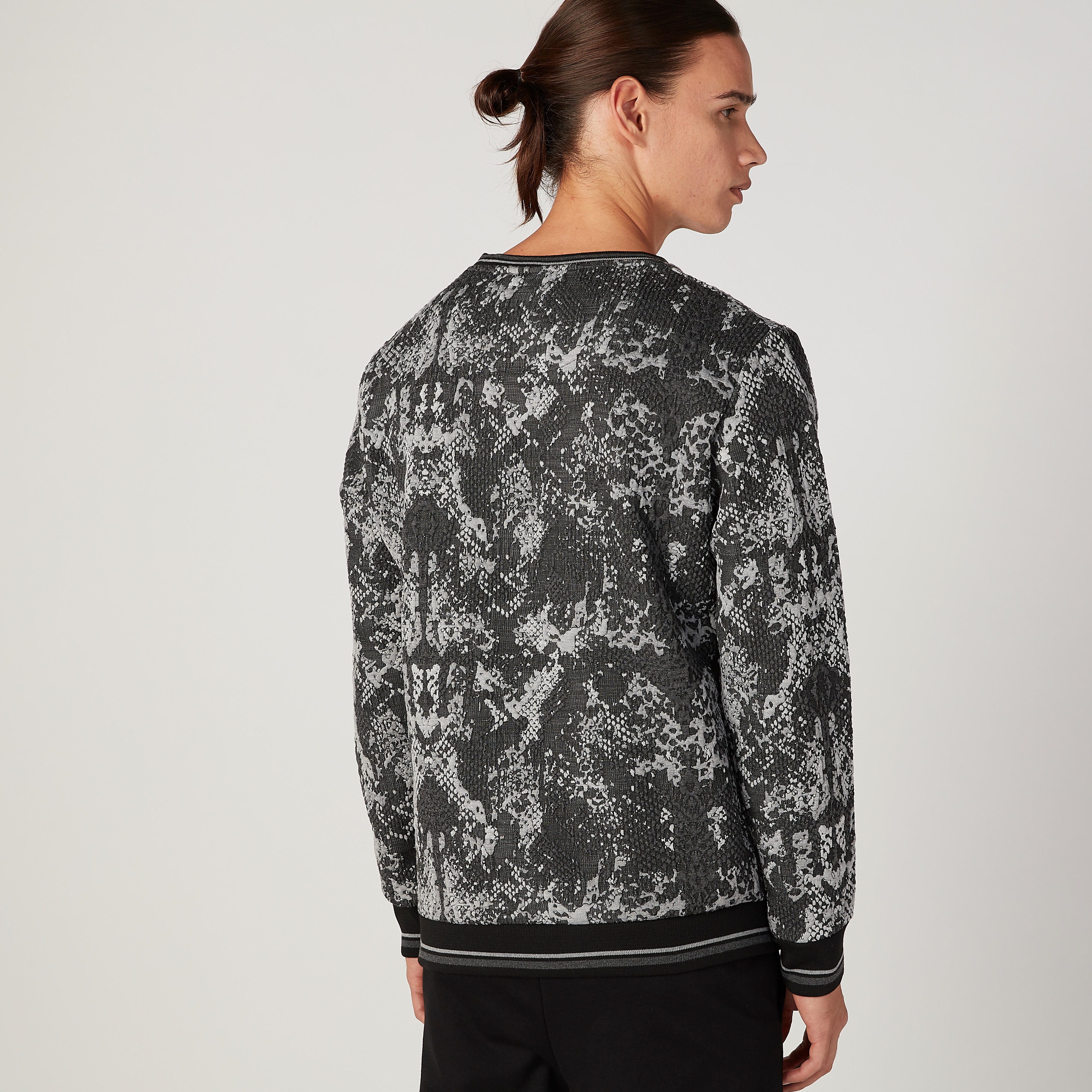 Iconic Textured Sweatshirt with Crew Neck and Long Sleeves-men-winterwear-hoodiesandsweatshirts-image-4