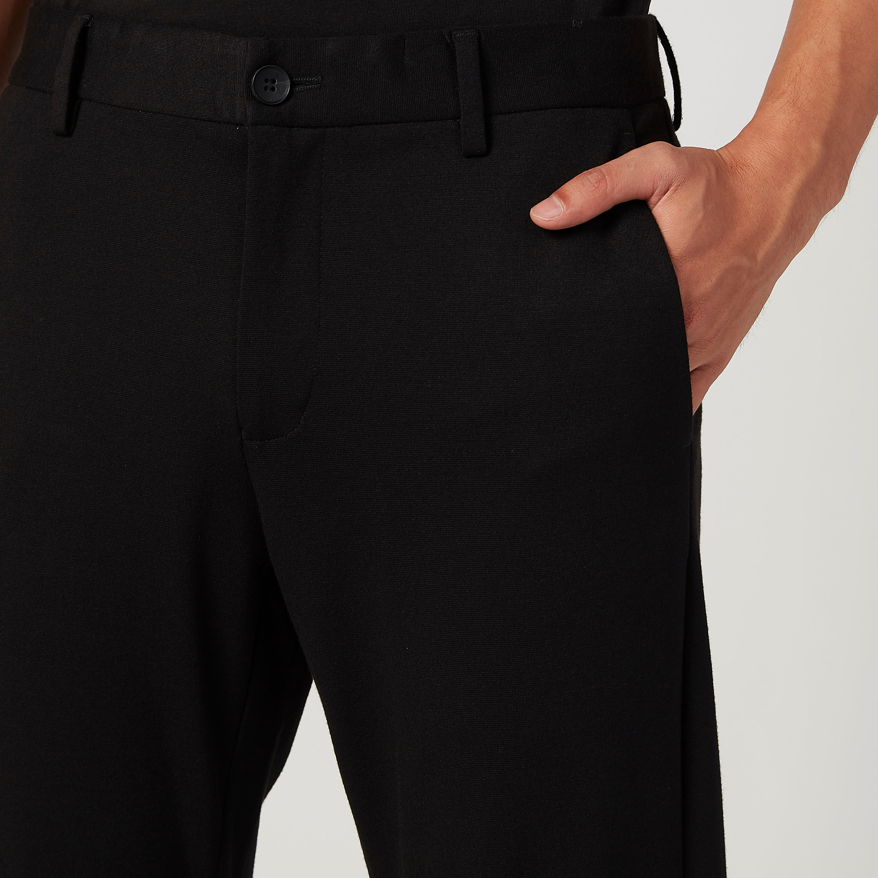 بنطلون سادة بقصّة سليم وخصر متوسط الارتفاع وجيوب من آيكونيك-men-clothing-bottoms-trousersandchinos-trousers-image-3