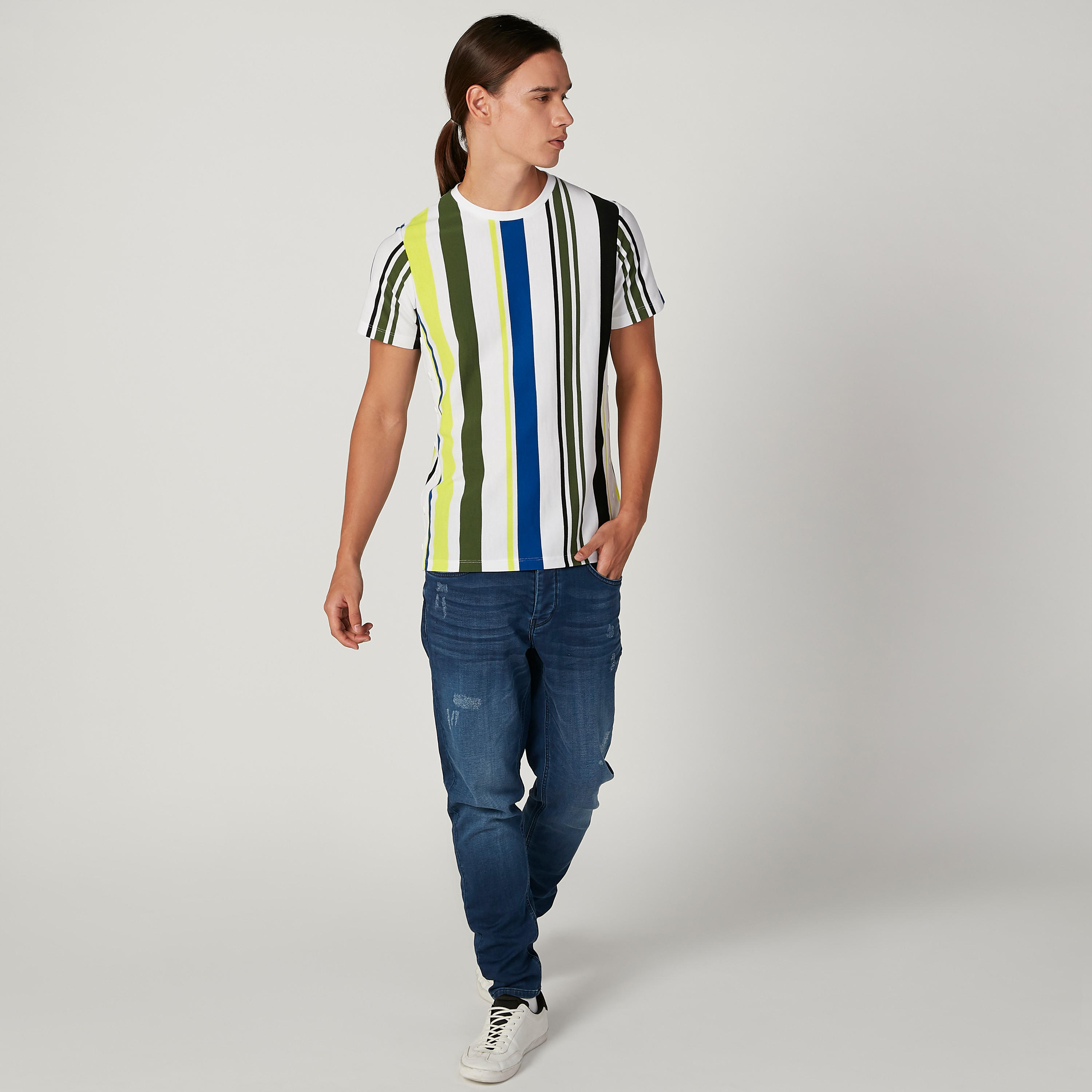 تيشيرت سليم مخطط بياقة ضيّقة وأكمام قصيرة من آيكونيك-men-clothing-tshirtsandpolos-tshirts-image-2