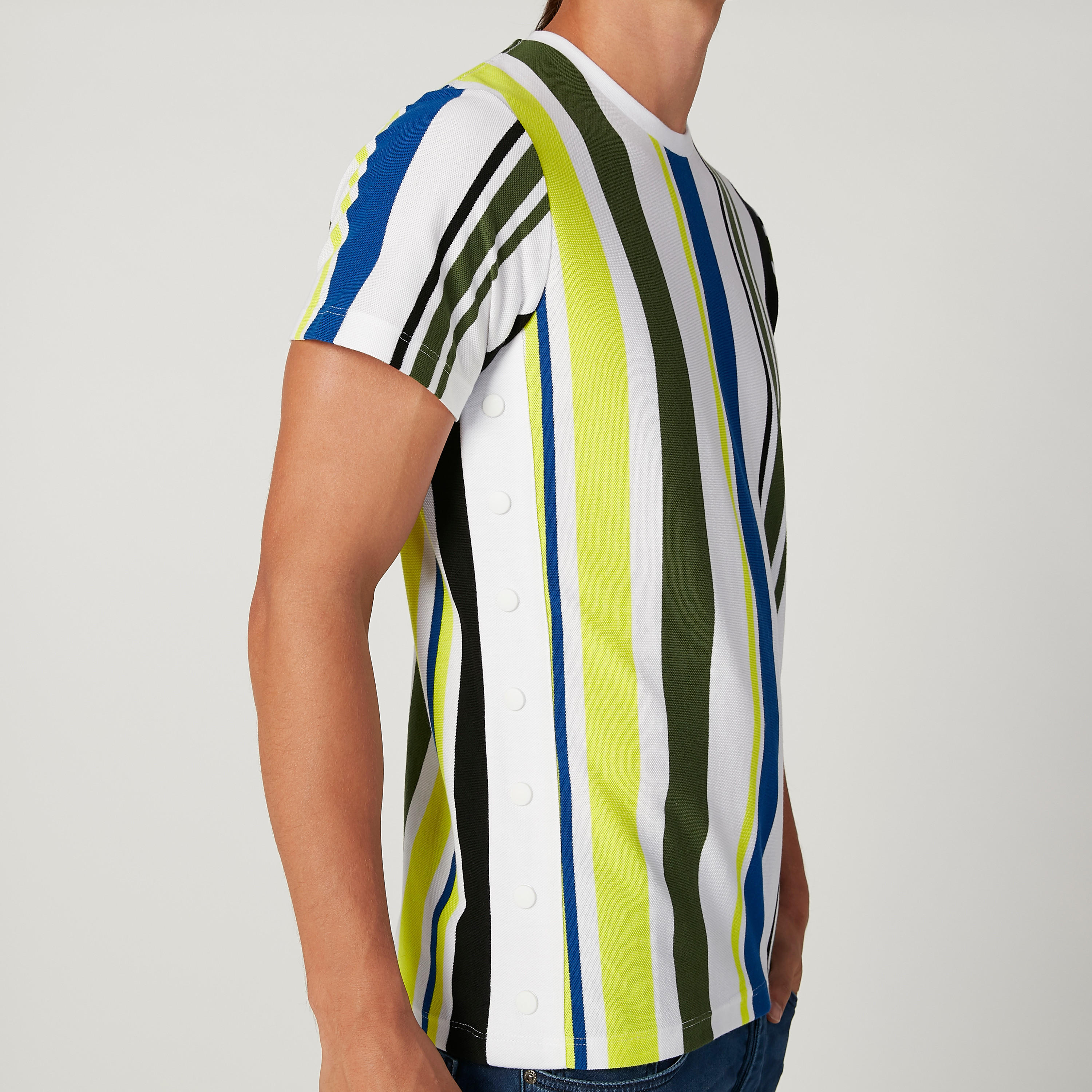 تيشيرت سليم مخطط بياقة ضيّقة وأكمام قصيرة من آيكونيك-men-clothing-tshirtsandpolos-tshirts-image-3