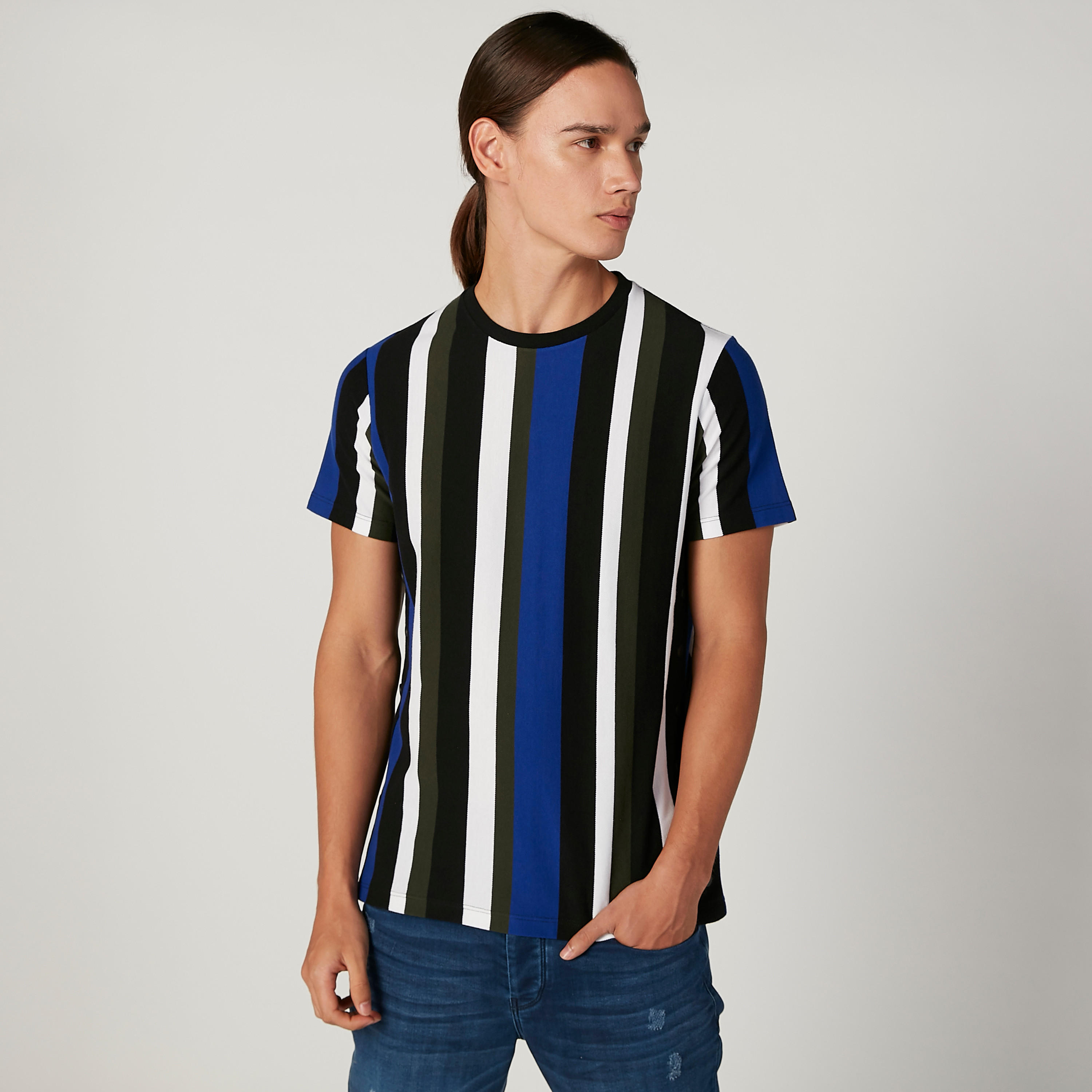 تيشيرت سليم مخطط بياقة ضيّقة وأكمام قصيرة من آيكونيك-men-clothing-tshirtsandpolos-tshirts-image-1