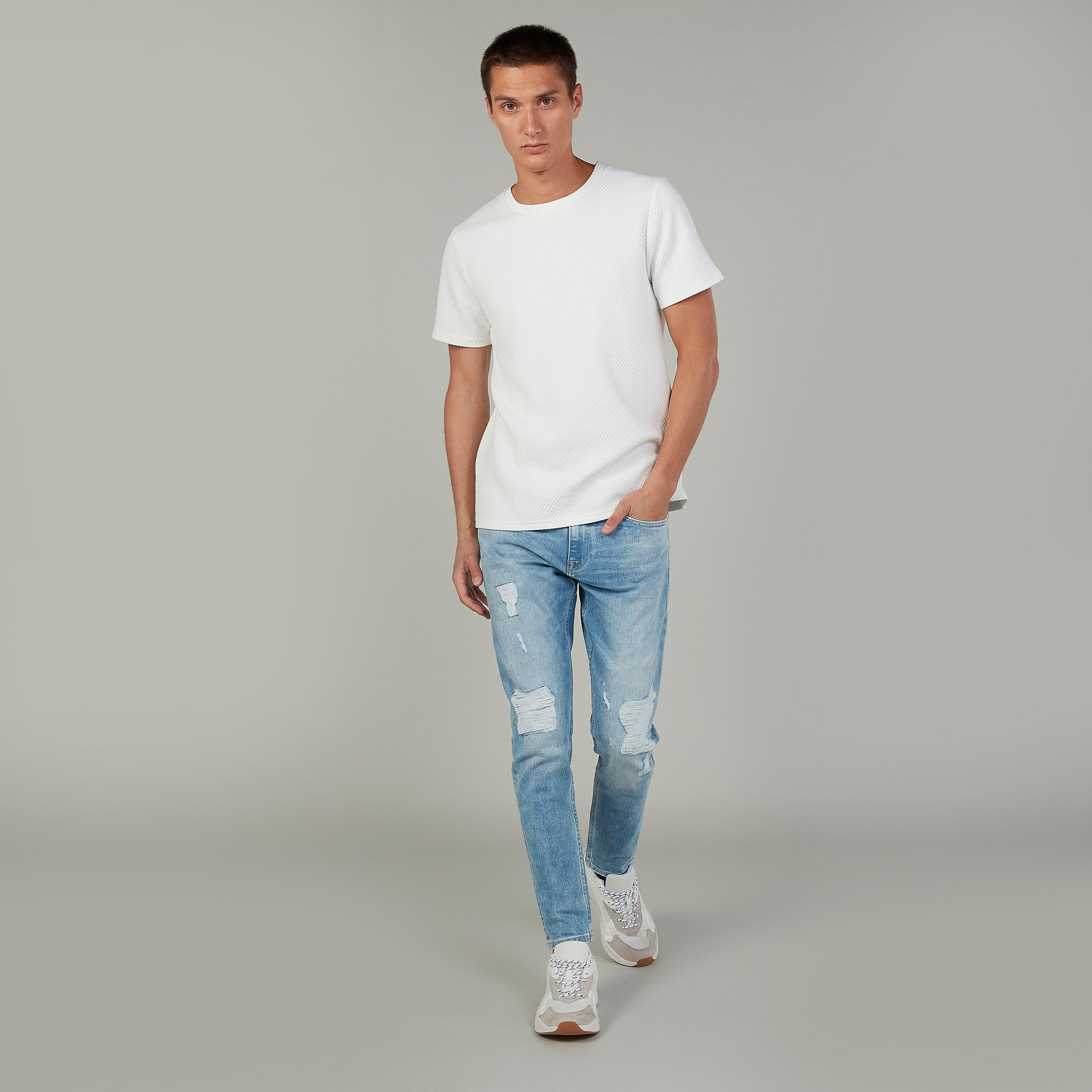 بنطلون جينز ممزق طويل بقصّة سليم وخصر متوسط الارتفاع وجيوب من آيكونيك-men-clothing-bottoms-jeans-image-2