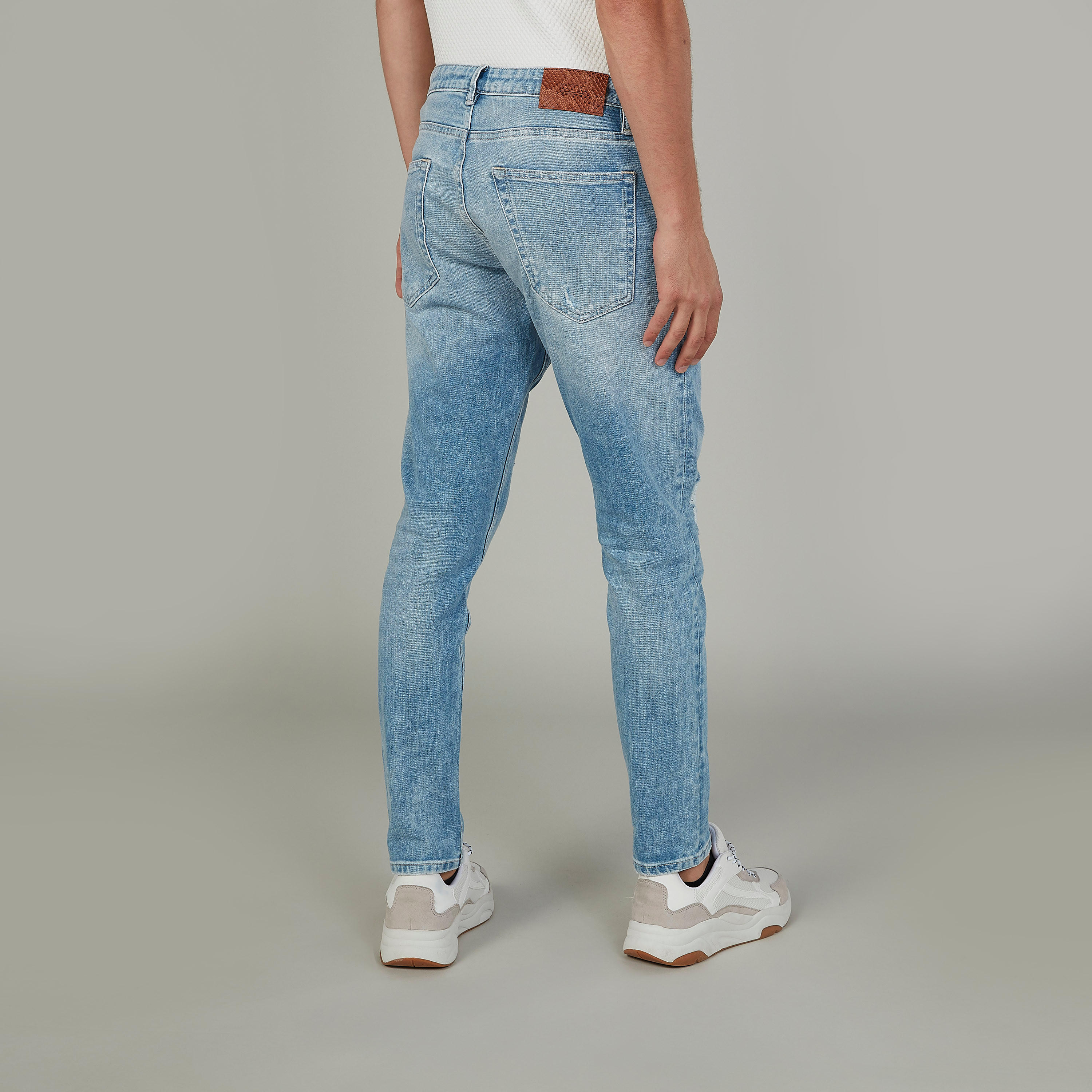 بنطلون جينز ممزق طويل بقصّة سليم وخصر متوسط الارتفاع وجيوب من آيكونيك-men-clothing-bottoms-jeans-image-4