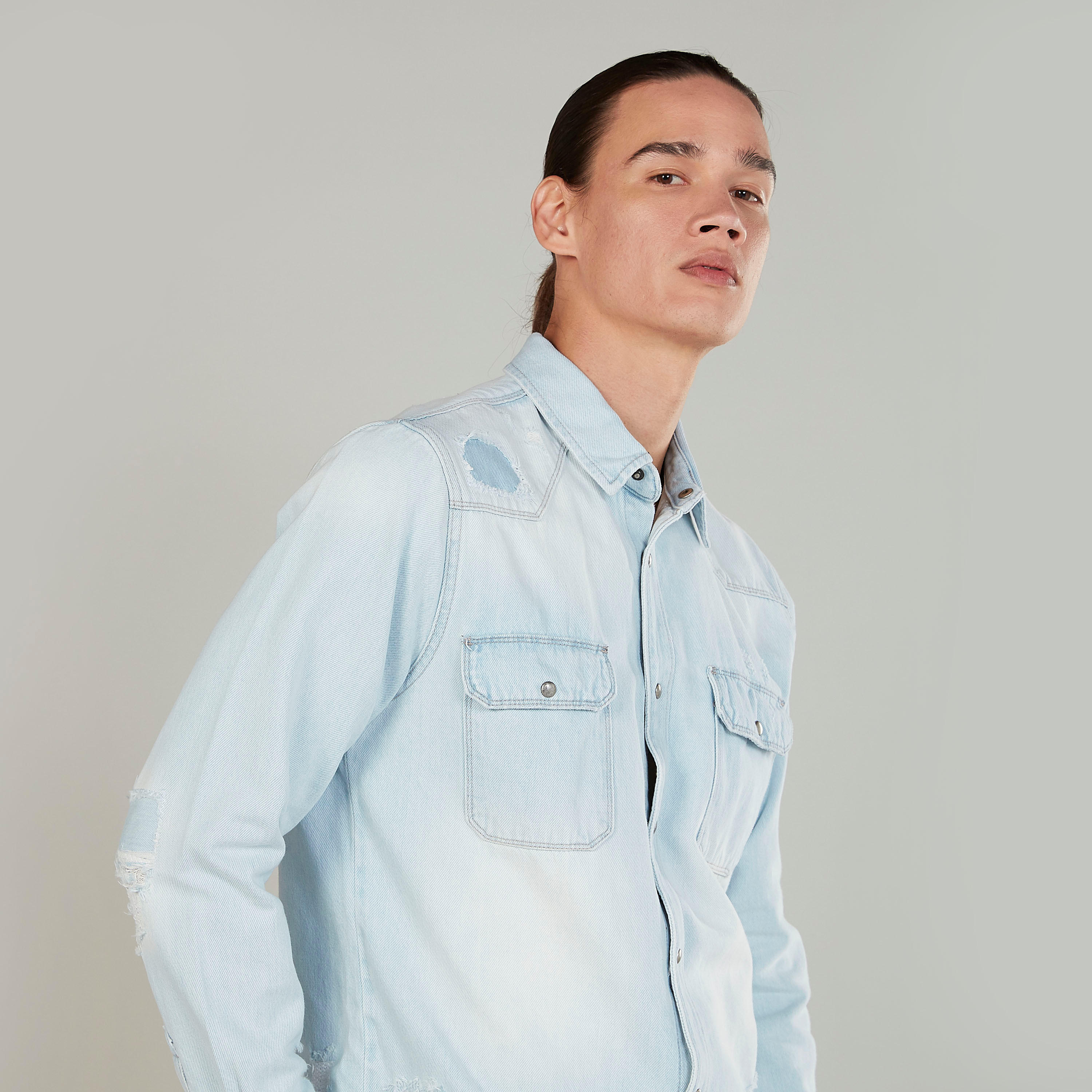 قميص سادة بقصة سليم بأكمام طويلة وجيوب من آيكونيك-men-clothing-shirts-image-2