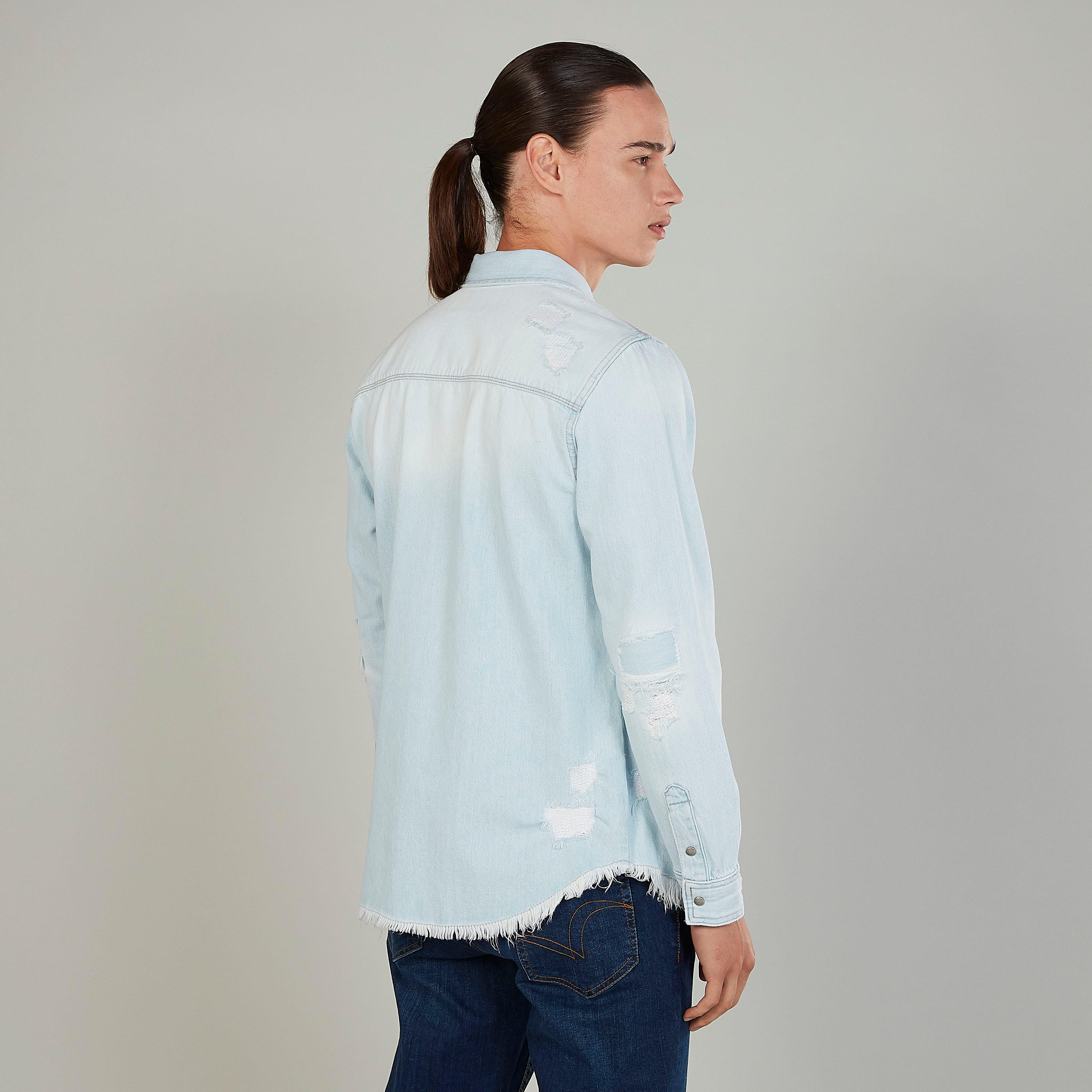 قميص سادة بقصة سليم بأكمام طويلة وجيوب من آيكونيك-men-clothing-shirts-image-1