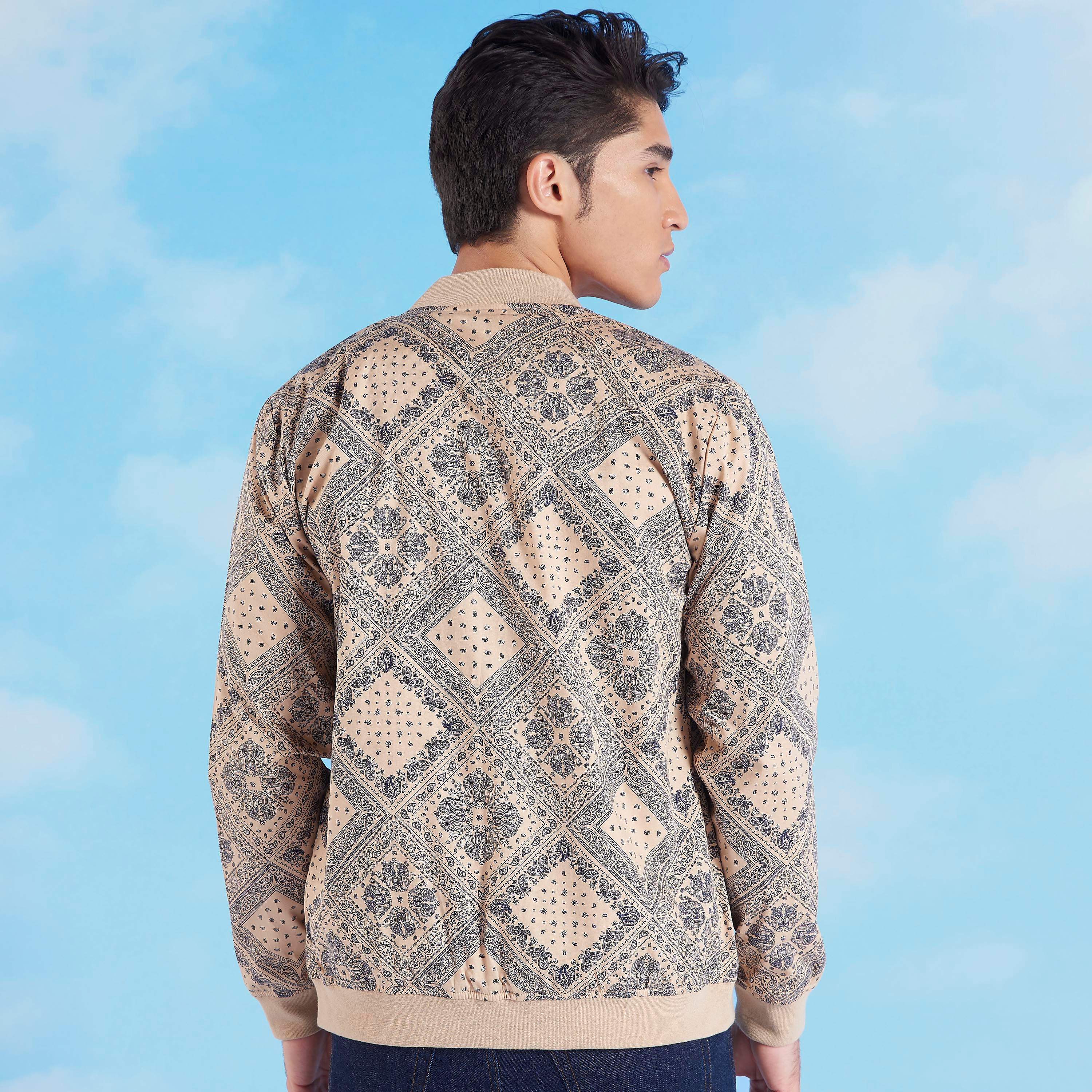 جاكيت بومبر بأكمام طويلة بطبعات من آيكونيك-men-clothing-jacketsandblazers-jackets-image-1